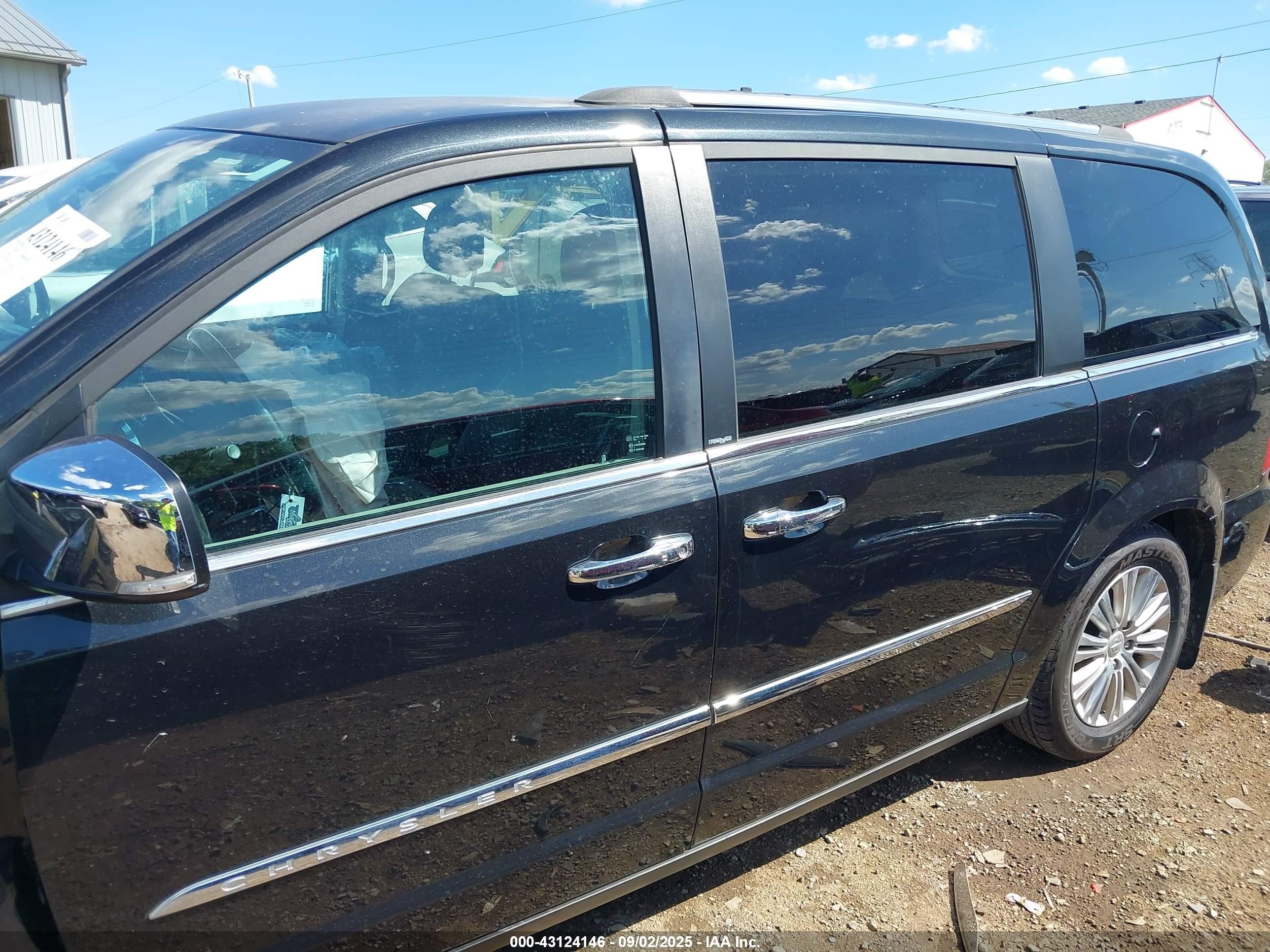2014 Chrysler Town & Country Touring-l 30th Anniversary Black vin: 2C4RC1CG0ER274728
