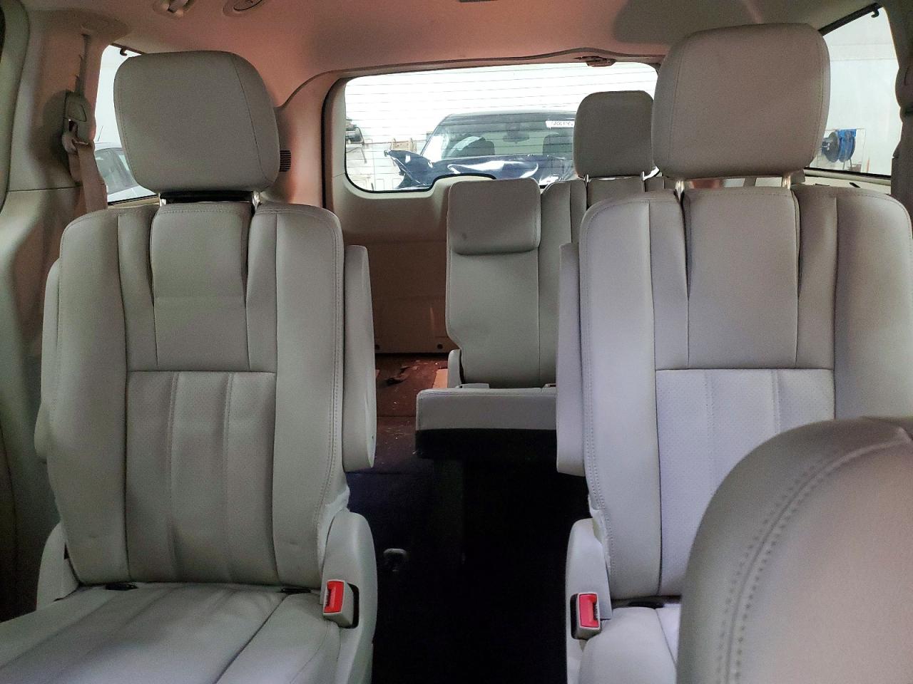 2014 Chrysler Town & Country Touring L Gold vin: 2C4RC1CG0ER297541