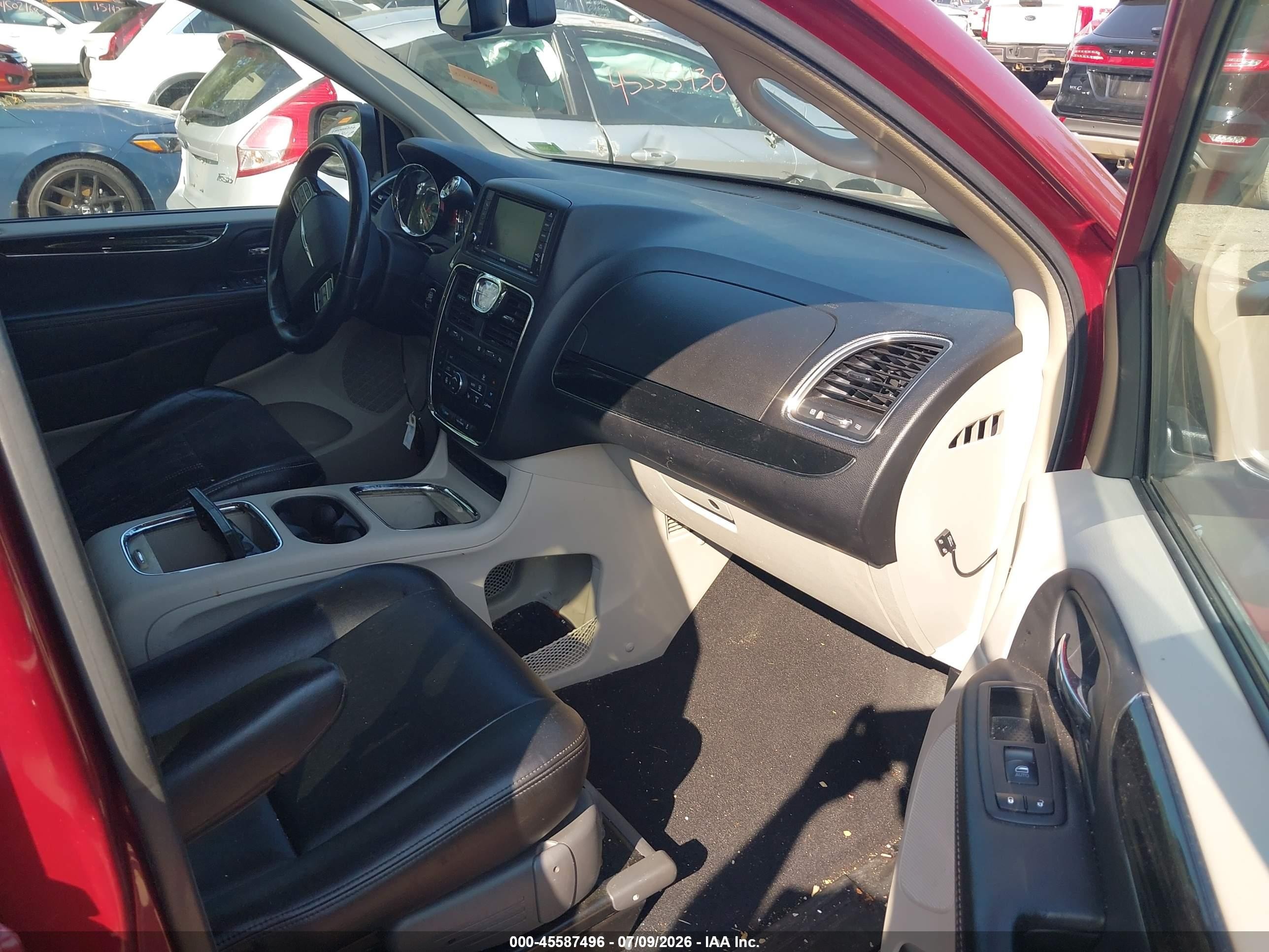 2014 Chrysler Town & Country Touring-l 30th Anniversary Burgundy vin: 2C4RC1CG0ER363957