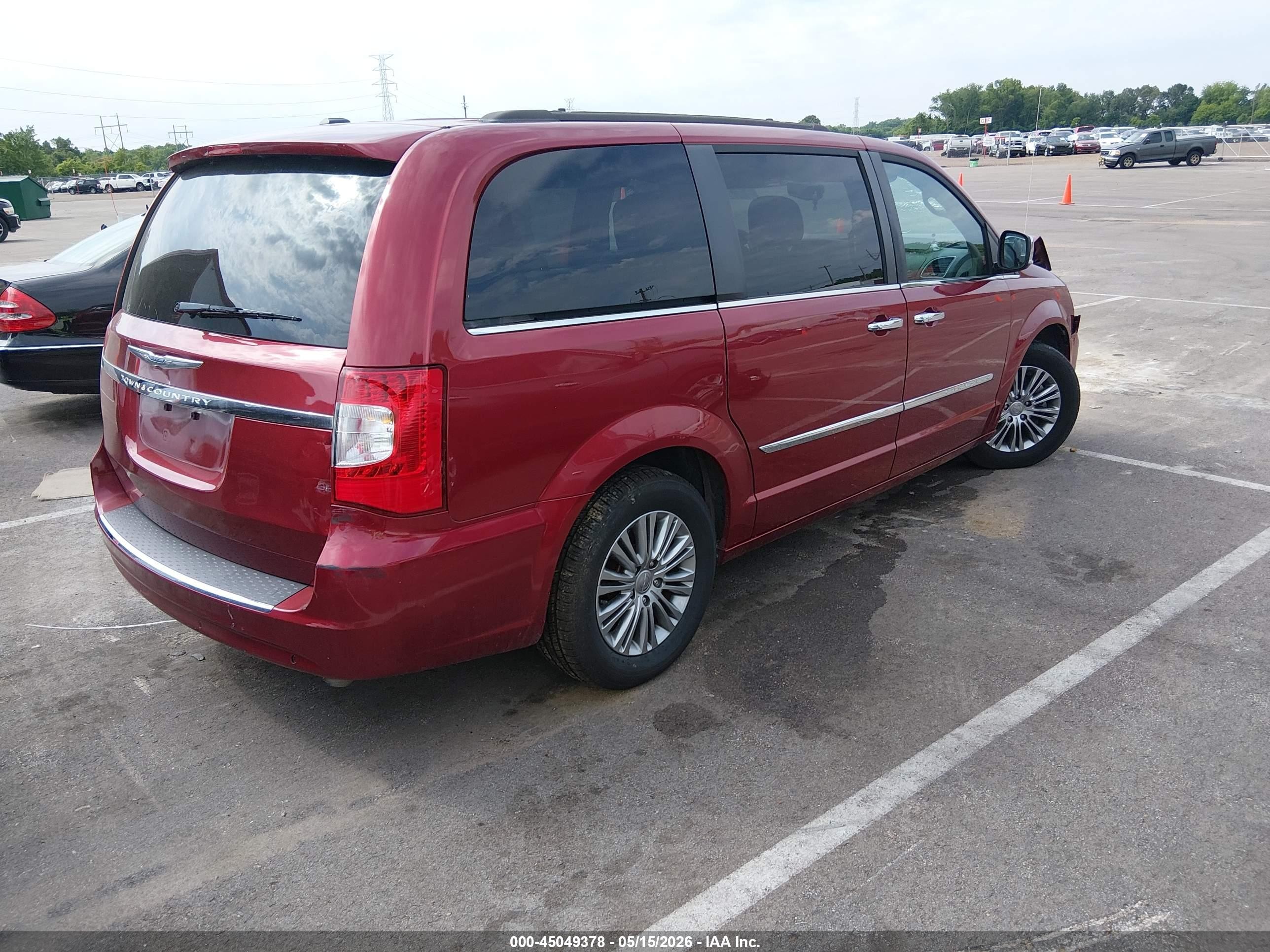 2014 Chrysler Town & Country Touring-l Red vin: 2C4RC1CG0ER367927