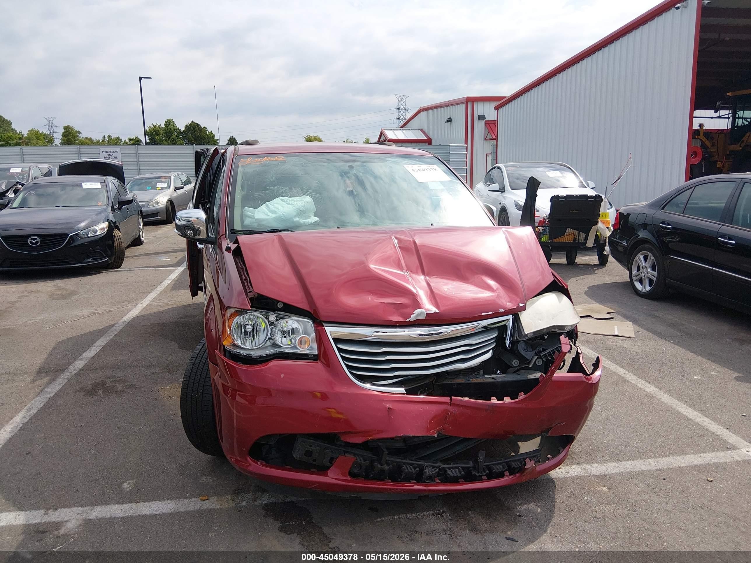 2014 Chrysler Town & Country Touring-l Red vin: 2C4RC1CG0ER367927