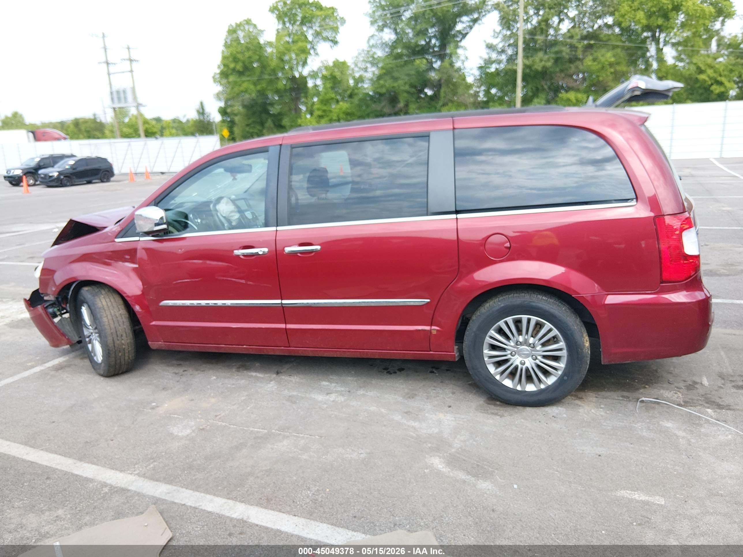 2014 Chrysler Town & Country Touring-l Red vin: 2C4RC1CG0ER367927