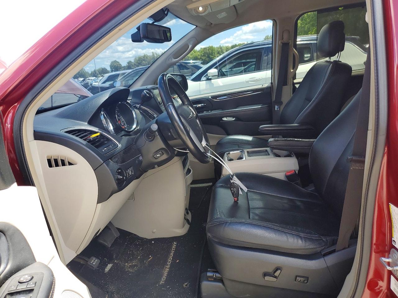 2014 Chrysler Town & Country Touring L Red vin: 2C4RC1CG0ER407942