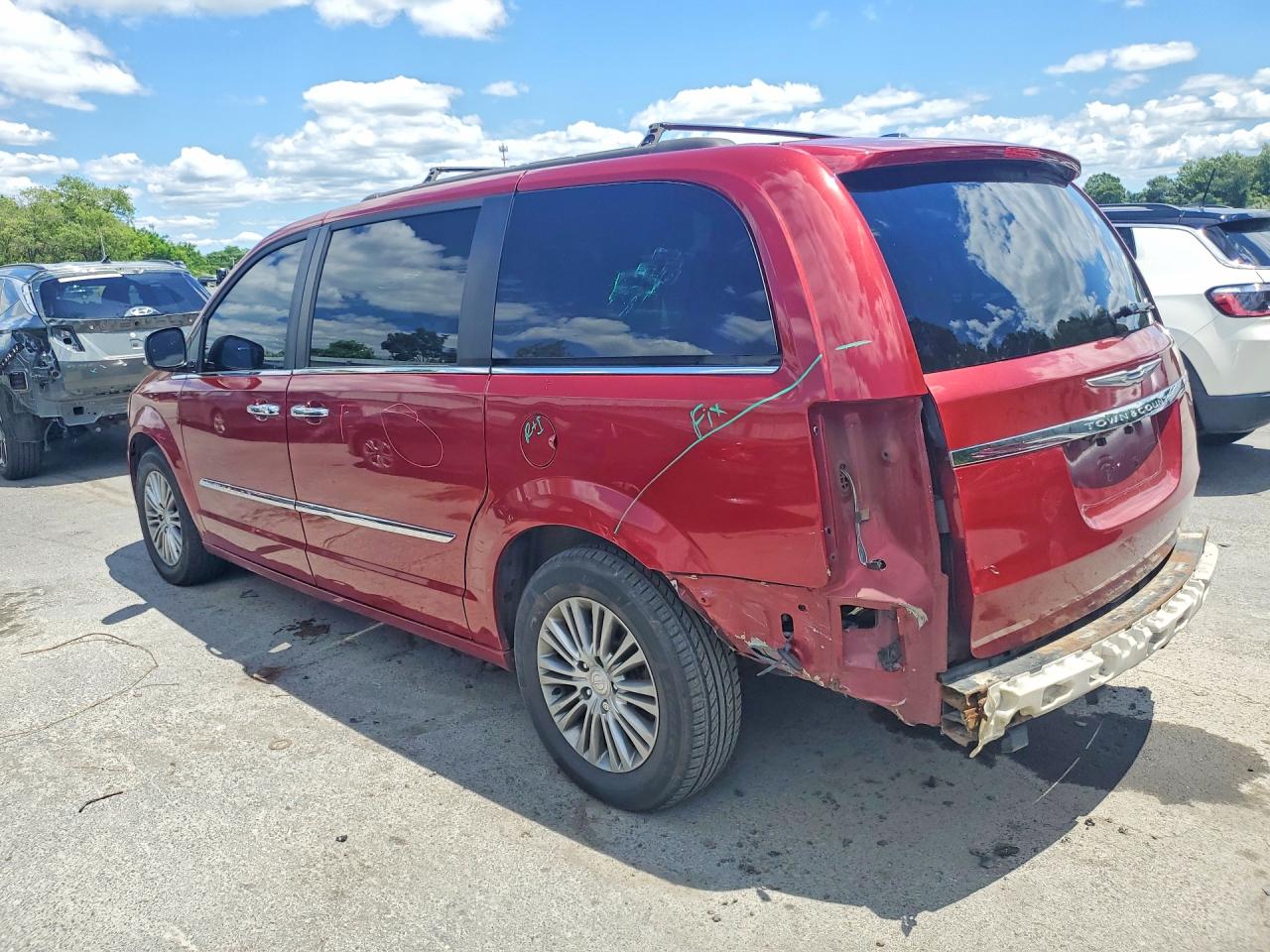 2014 Chrysler Town & Country Touring L Red vin: 2C4RC1CG0ER407942