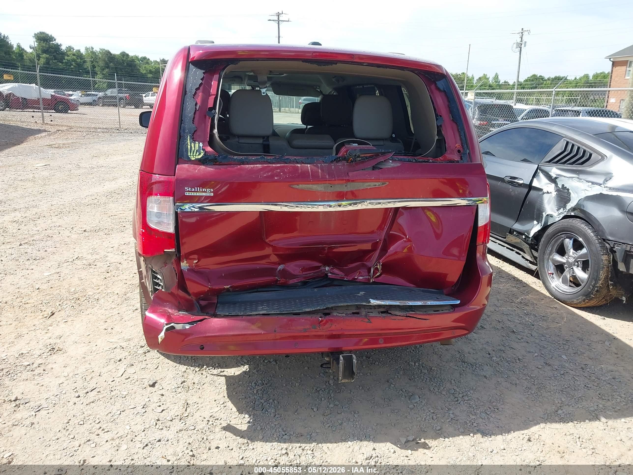 2015 Chrysler Town & Country Touring-l Burgundy vin: 2C4RC1CG0FR546261