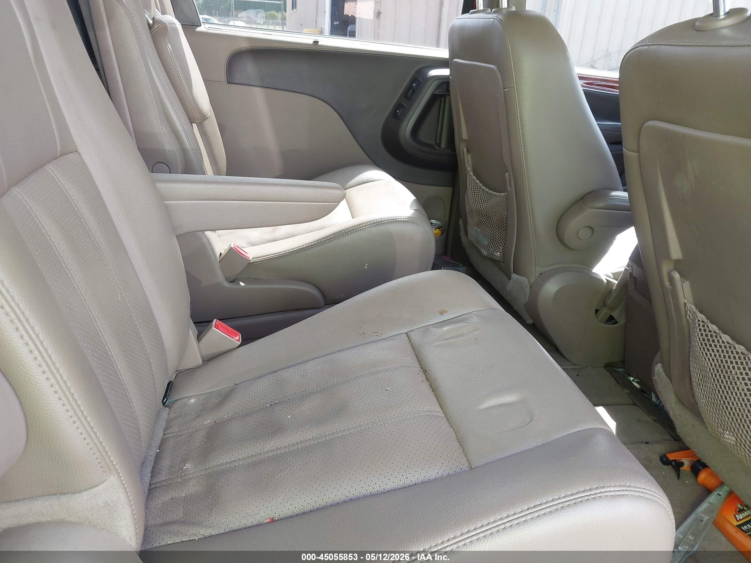 2015 Chrysler Town & Country Touring-l Burgundy vin: 2C4RC1CG0FR546261