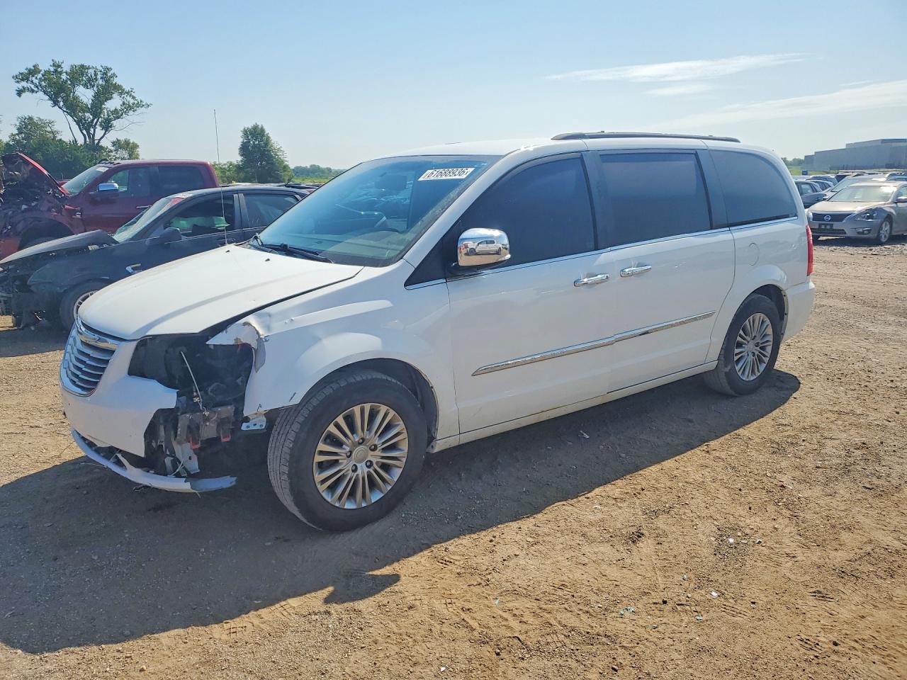 2015 Chrysler Town & Country Touring L White vin: 2C4RC1CG0FR609875
