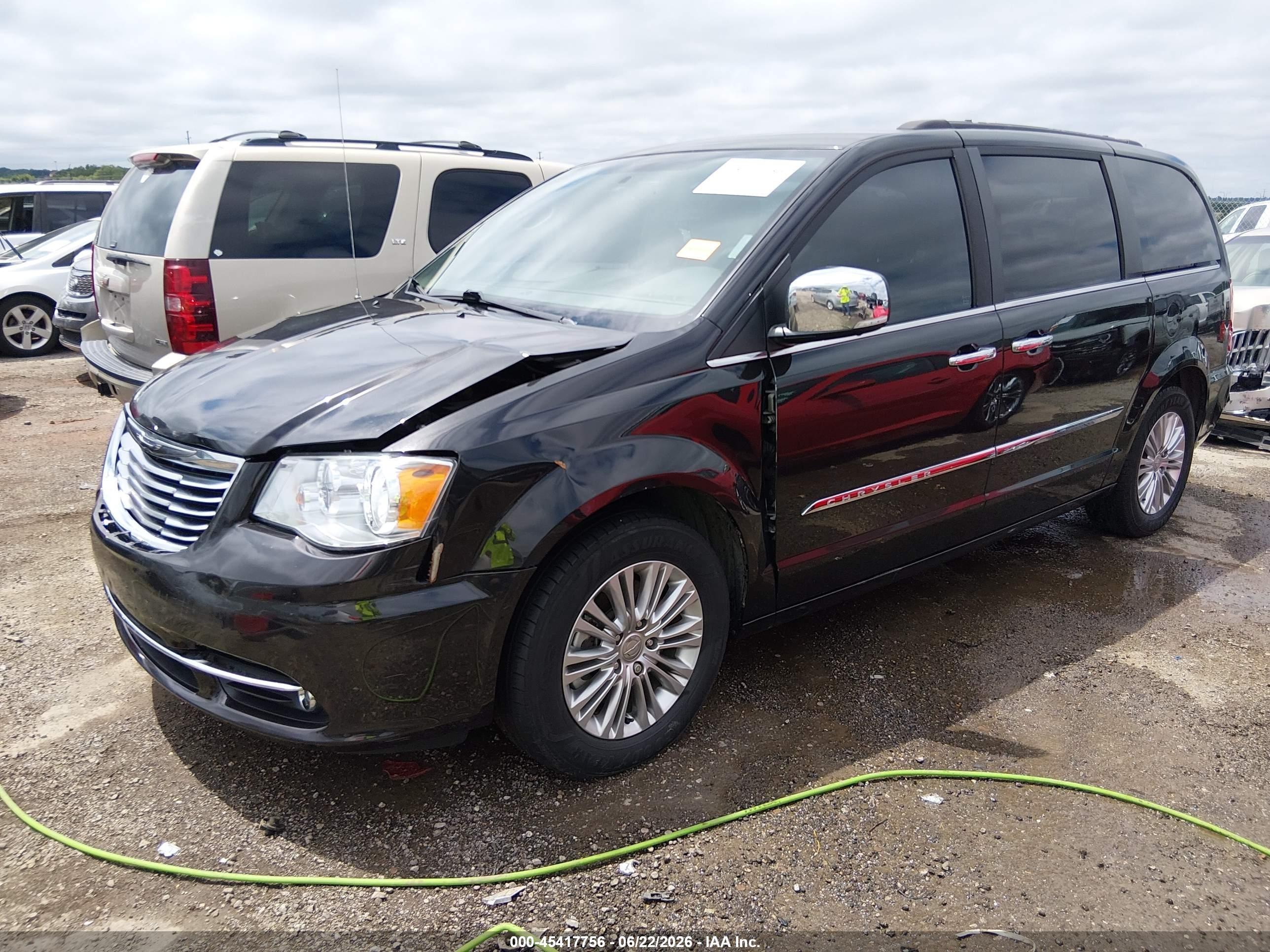 2015 Chrysler Town & Country Touring-l Dark Brown vin: 2C4RC1CG0FR656887