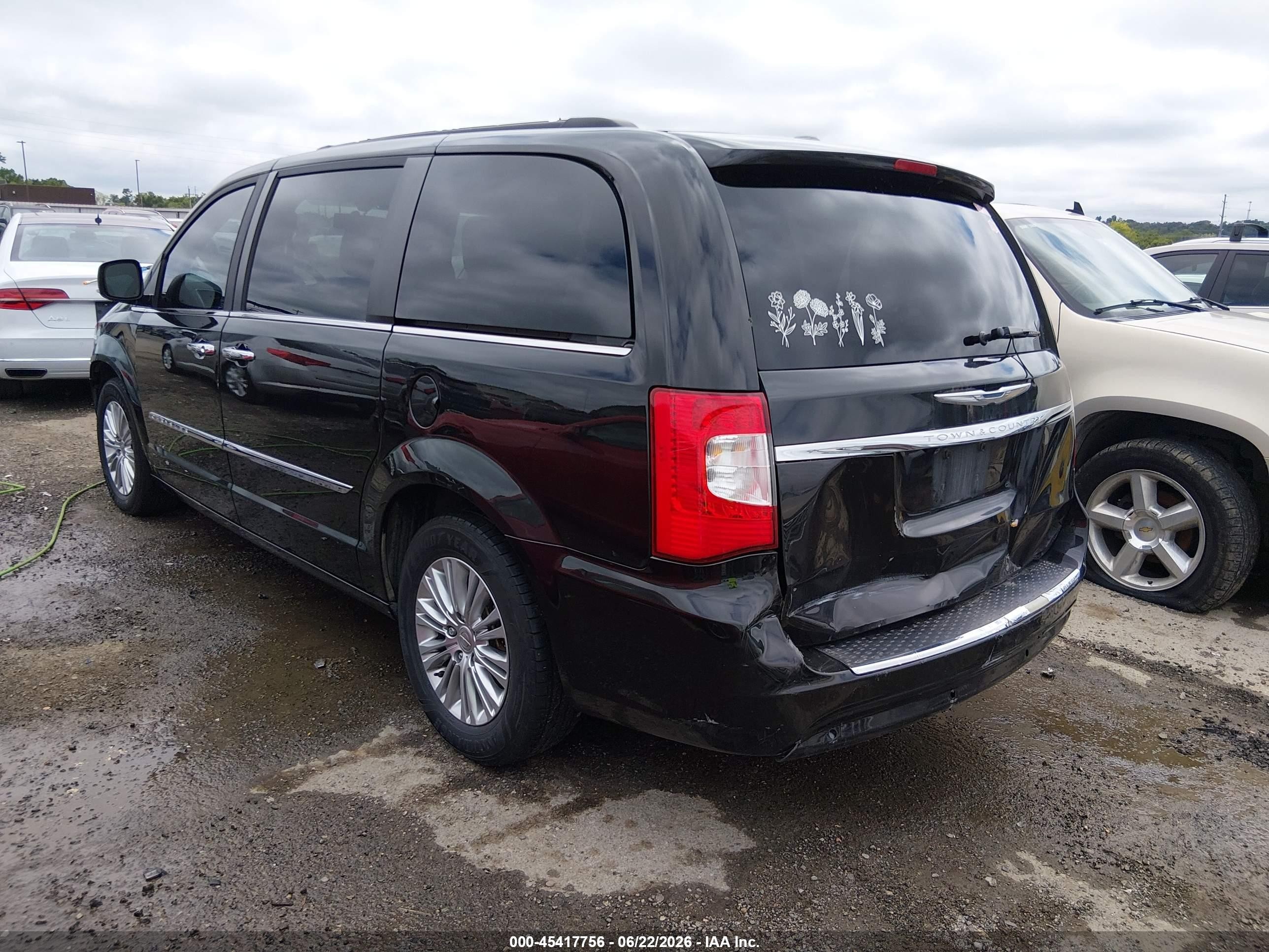 2015 Chrysler Town & Country Touring-l Dark Brown vin: 2C4RC1CG0FR656887