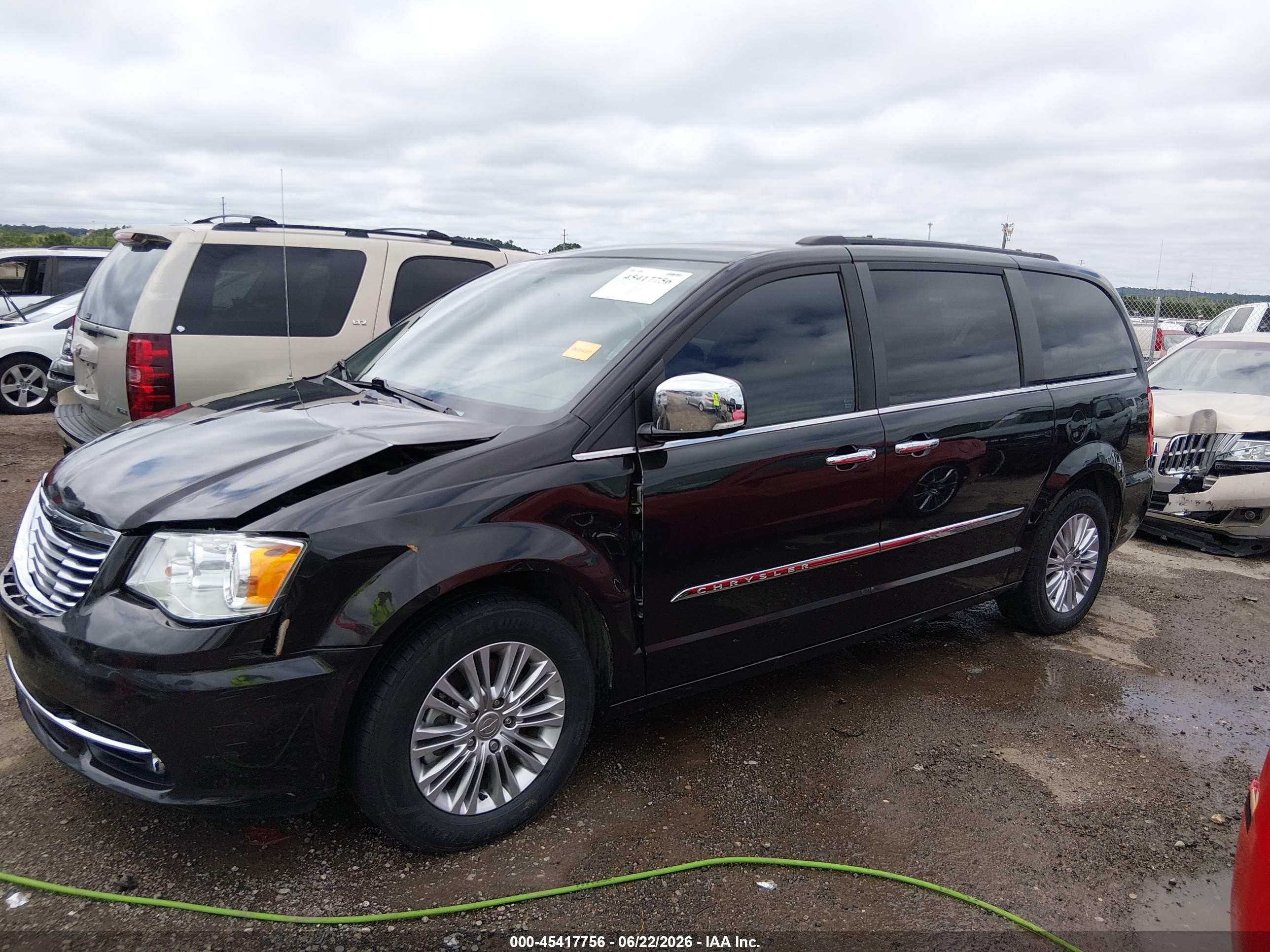 2015 Chrysler Town & Country Touring-l Dark Brown vin: 2C4RC1CG0FR656887