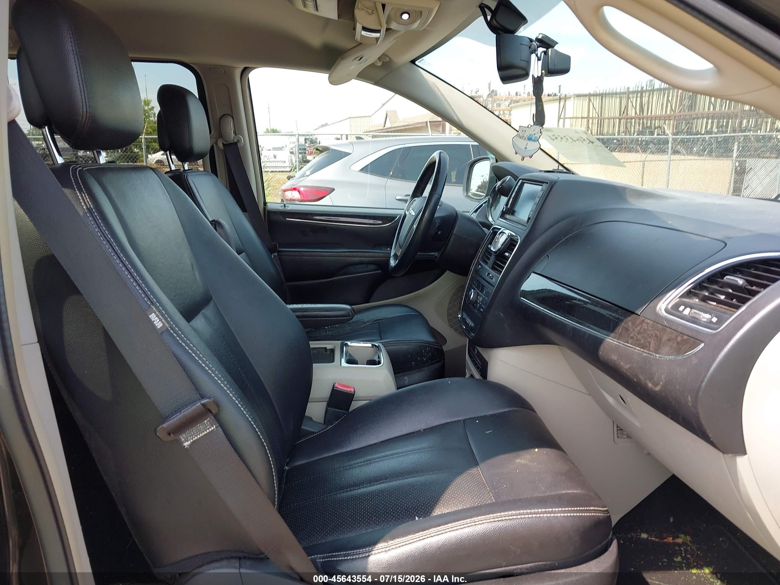 2015 Chrysler Town & Country Touring-l Black vin: 2C4RC1CG0FR697309