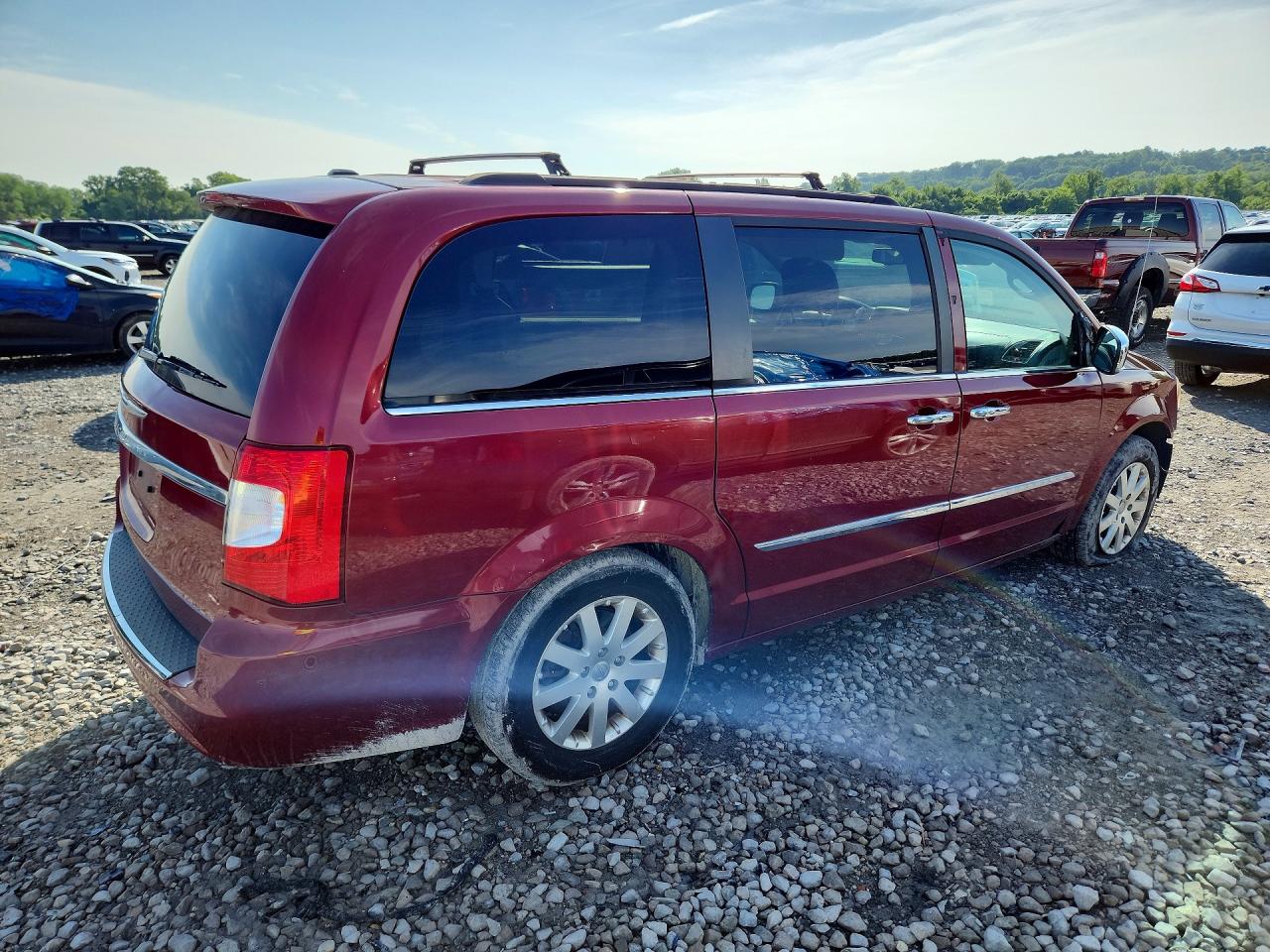 2012 Chrysler Town & Country Touring L Red vin: 2C4RC1CG1CR181665