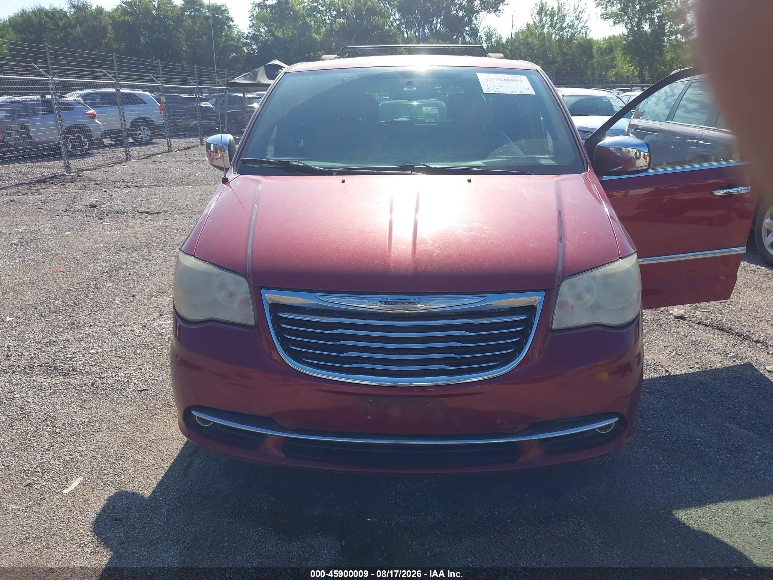 2012 Chrysler Town & Country Touring-l Red vin: 2C4RC1CG1CR229147