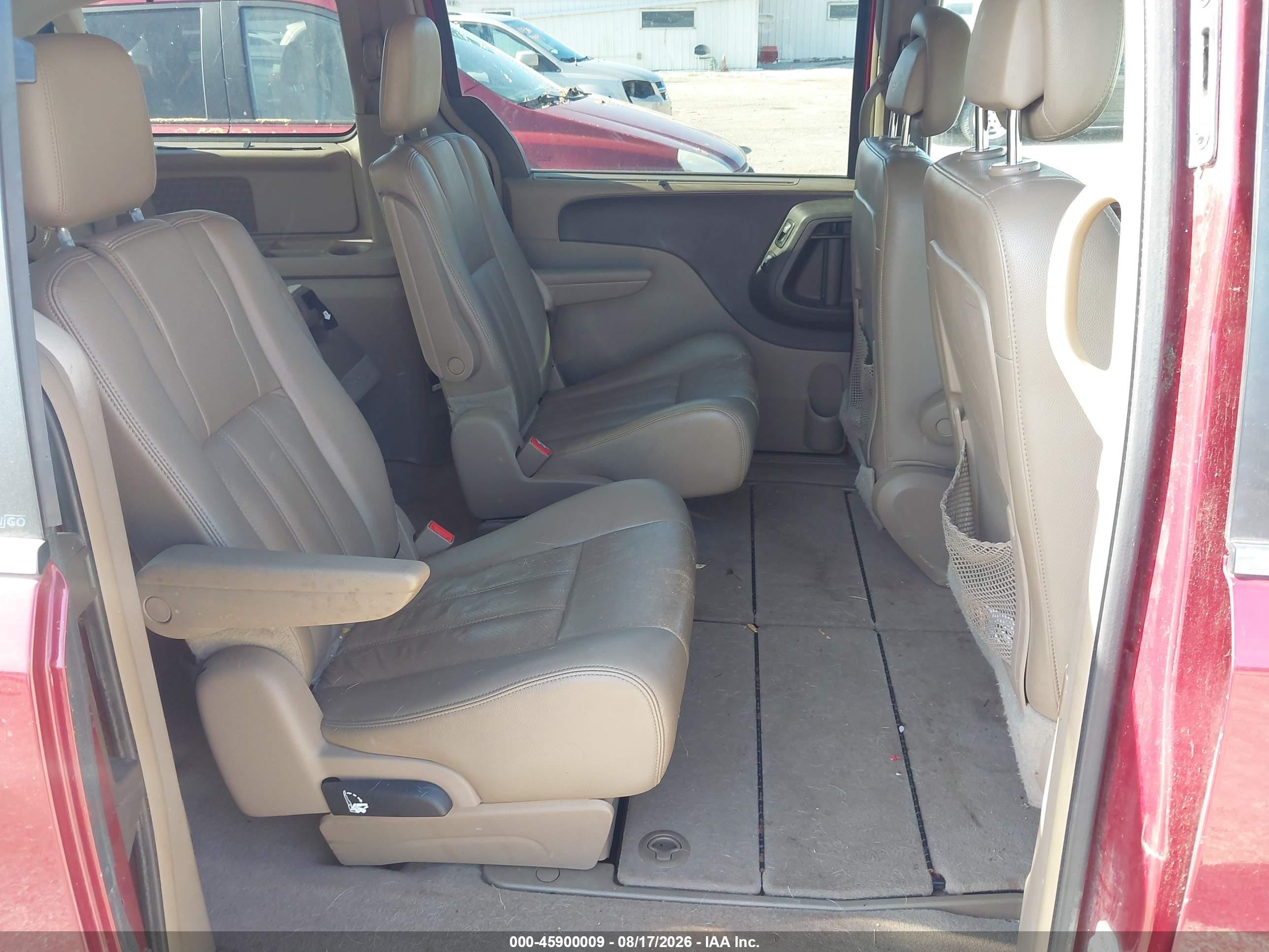 2012 Chrysler Town & Country Touring-l Red vin: 2C4RC1CG1CR229147