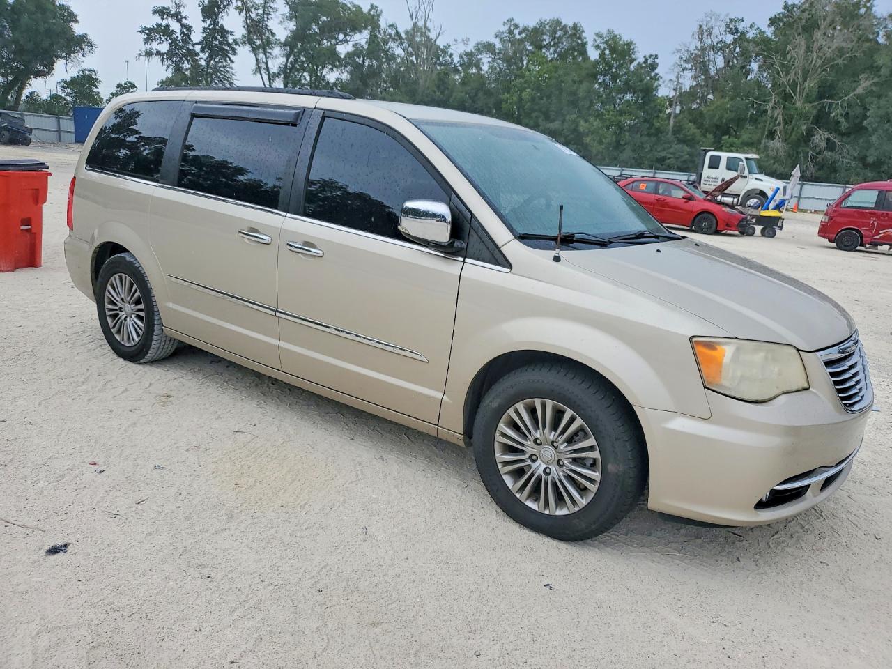 2013 Chrysler Town & Country Touring L Gold vin: 2C4RC1CG1DR534536