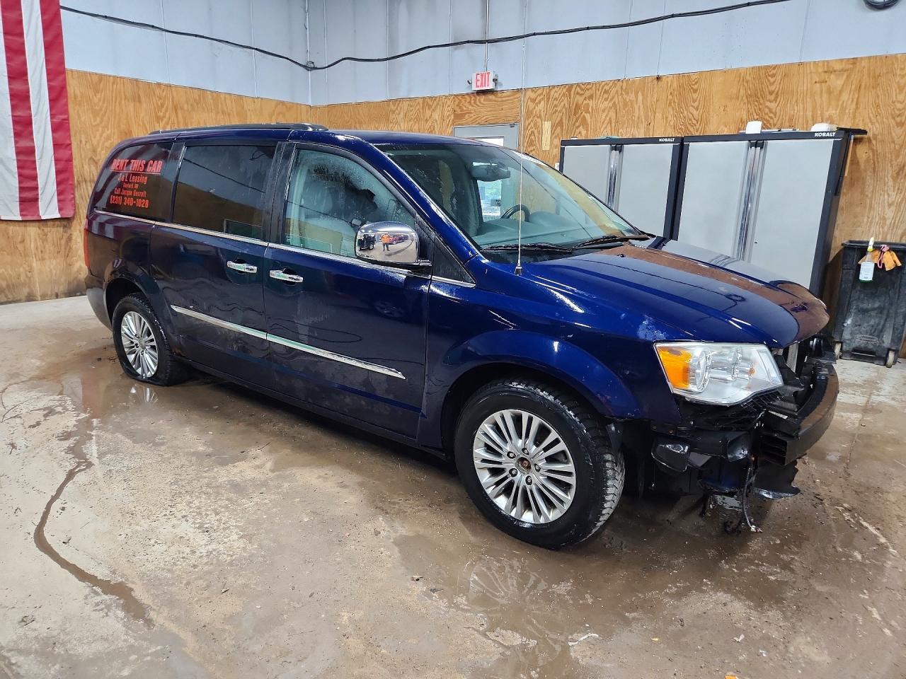 2013 Chrysler Town & Country Touring L Blue vin: 2C4RC1CG1DR589276