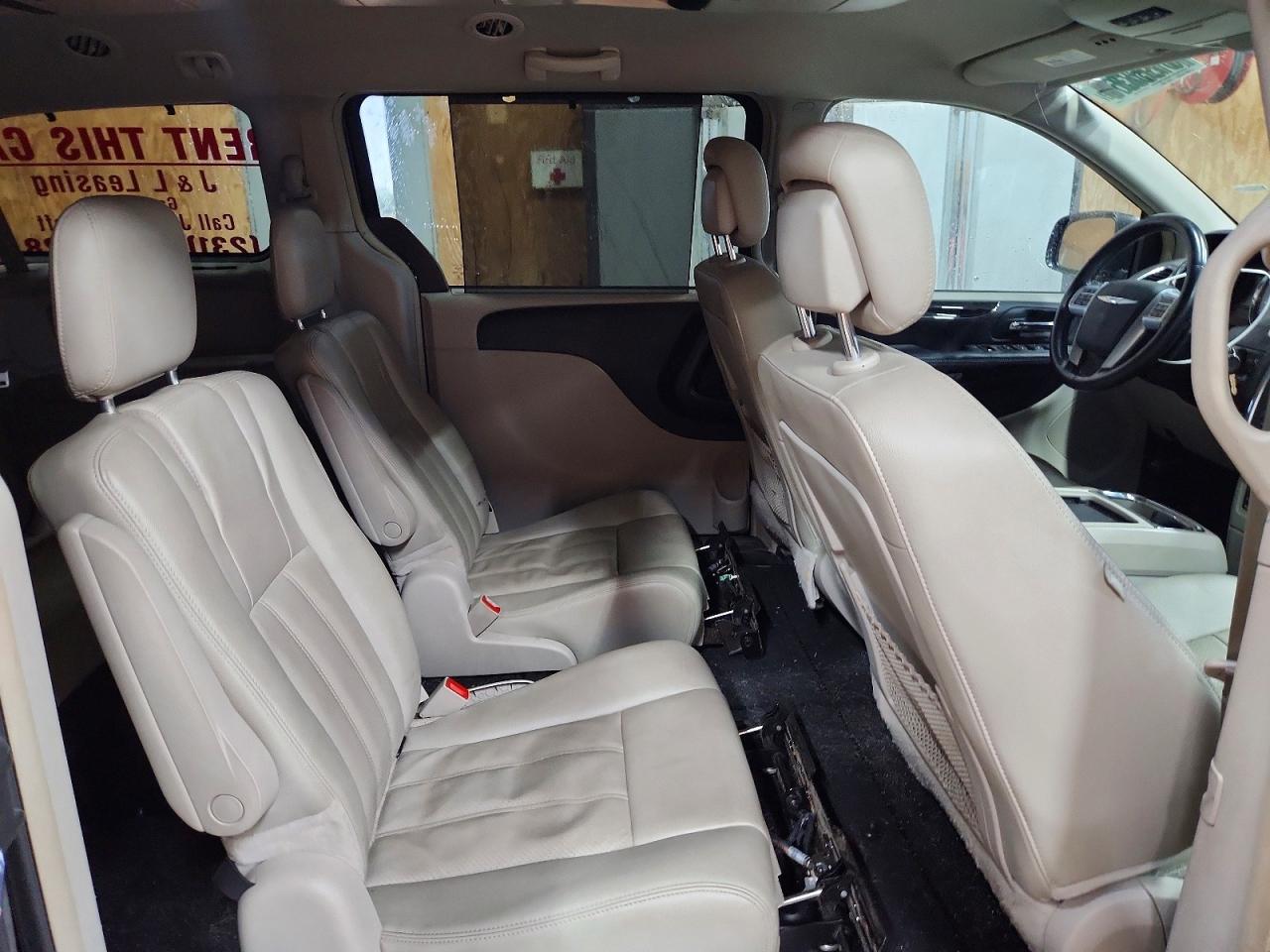2013 Chrysler Town & Country Touring L Blue vin: 2C4RC1CG1DR589276
