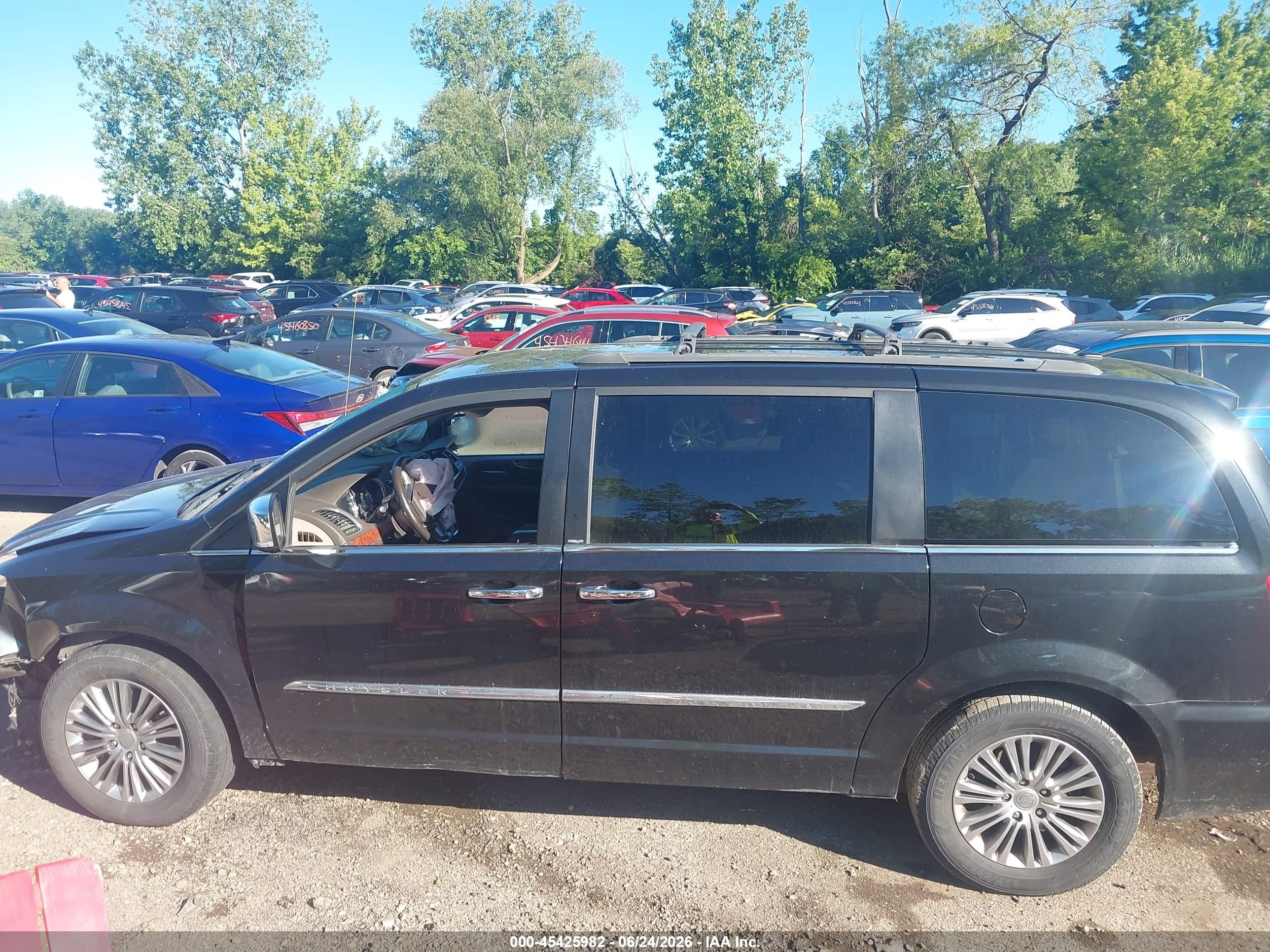 2013 Chrysler Town & Country Touring-l Black vin: 2C4RC1CG1DR641750