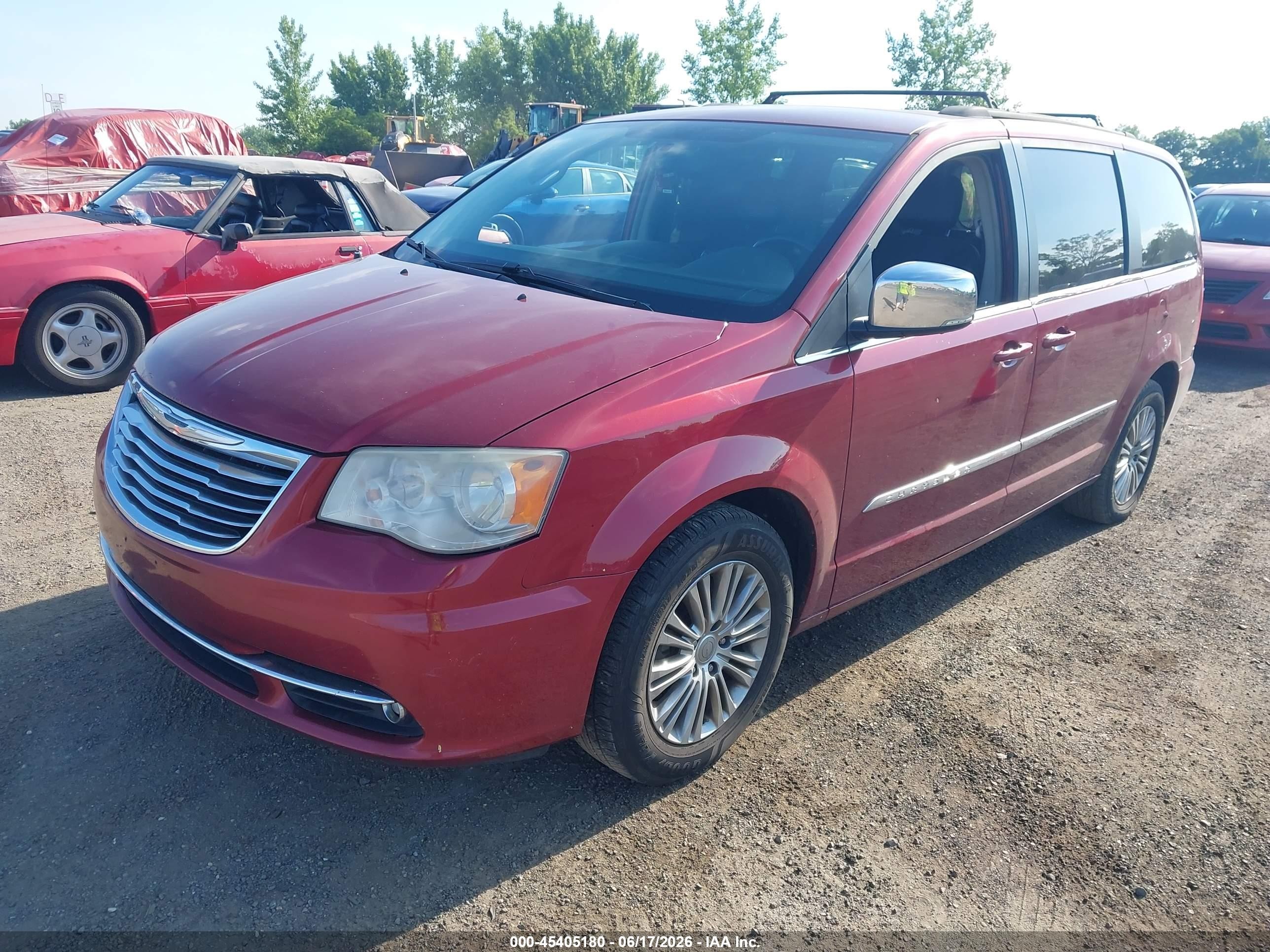 2013 Chrysler Town & Country Touring-l Красный vin: 2C4RC1CG1DR647080