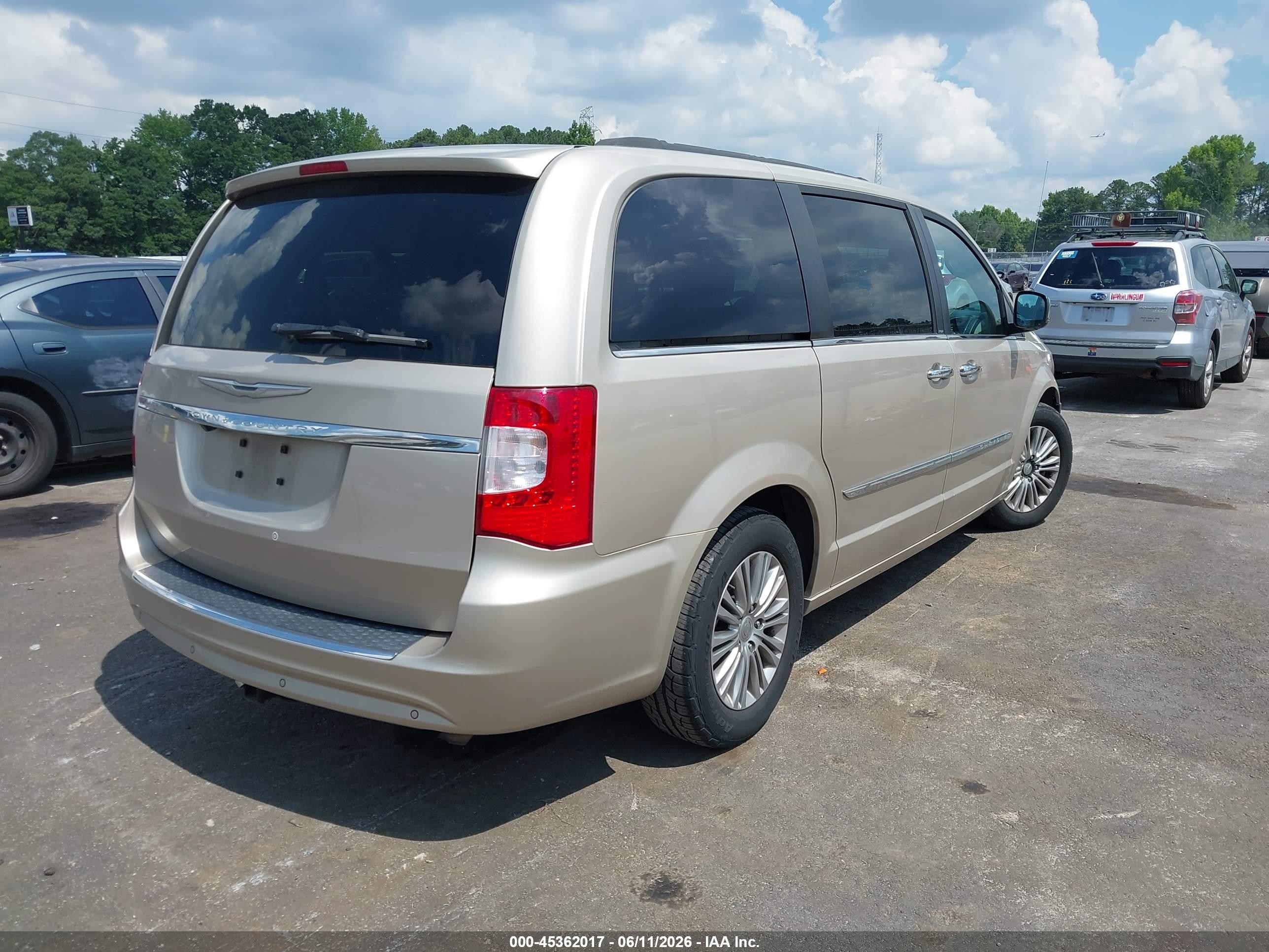 2013 Chrysler Town & Country Touring-l Gold vin: 2C4RC1CG1DR663215