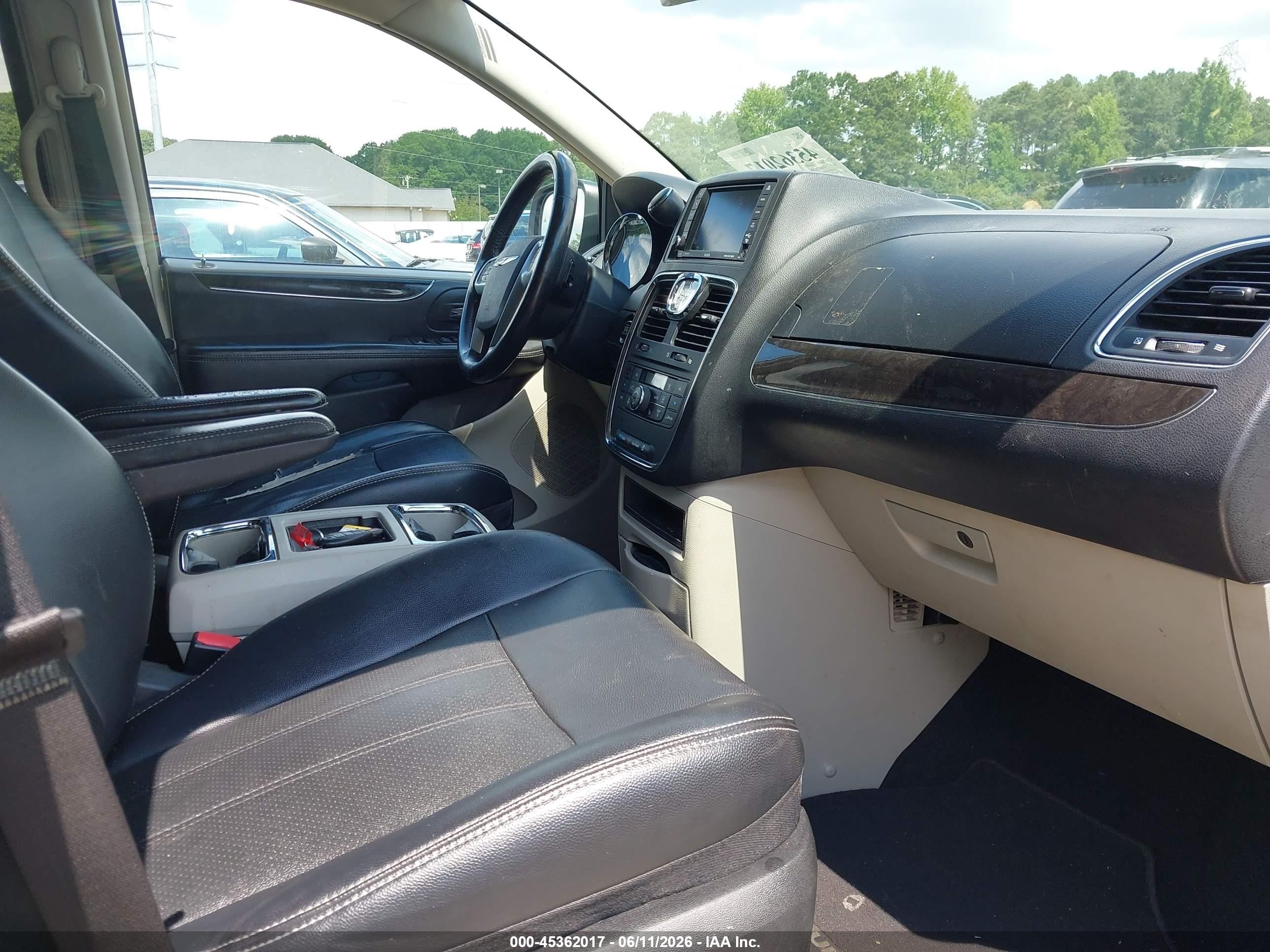 2013 Chrysler Town & Country Touring-l Gold vin: 2C4RC1CG1DR663215