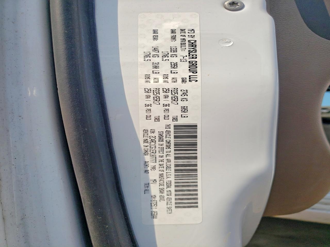 2014 Chrysler Town & Country Touring L White vin: 2C4RC1CG1ER107777