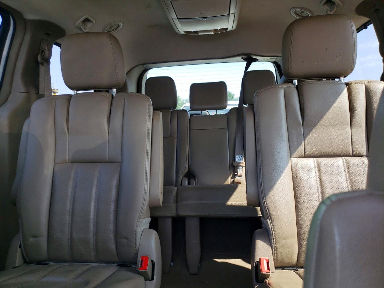 2014 Chrysler Town & Country Touring L White vin: 2C4RC1CG1ER107777