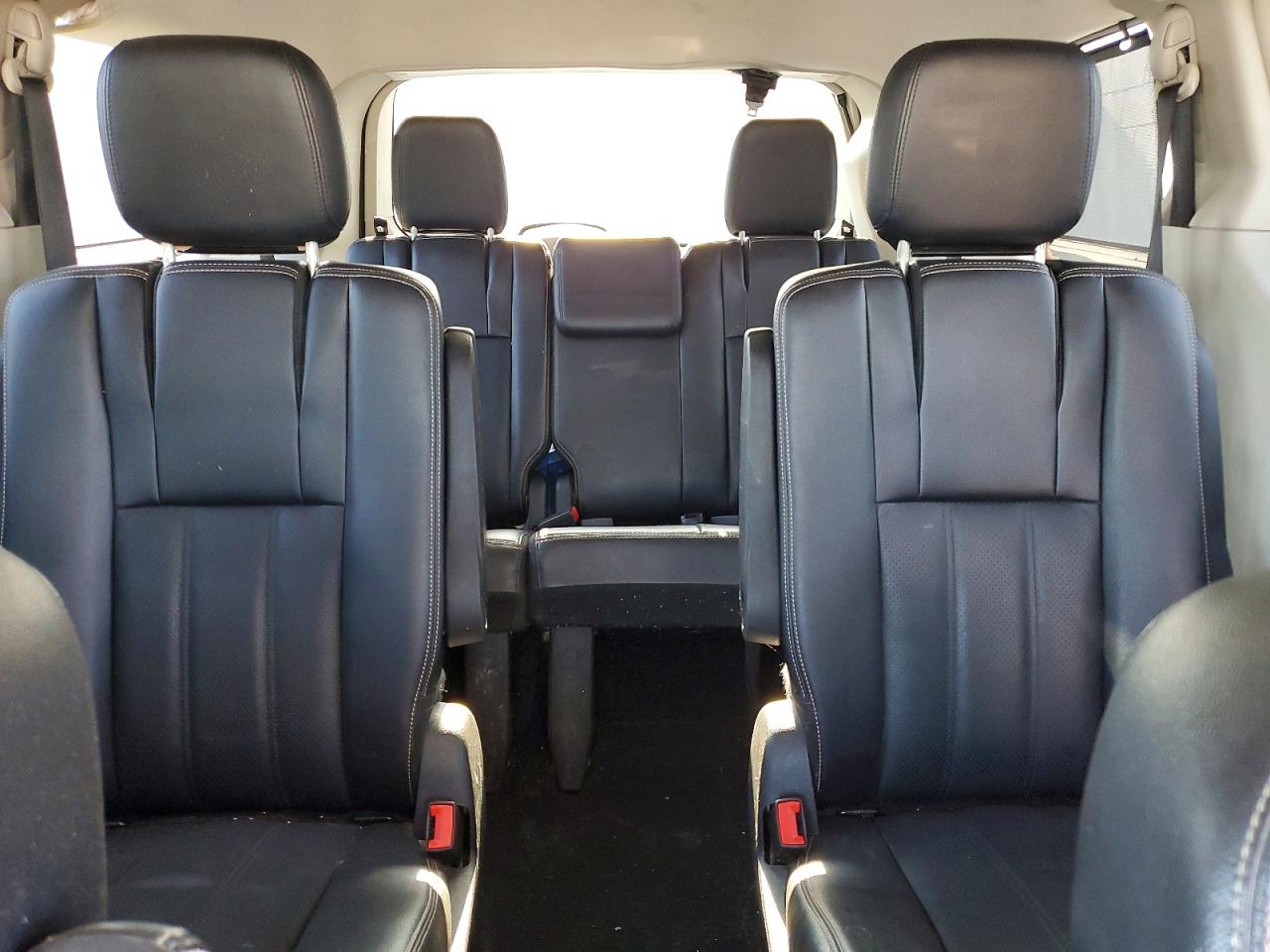 2014 Chrysler Town & Country Touring L Silver vin: 2C4RC1CG1ER329140