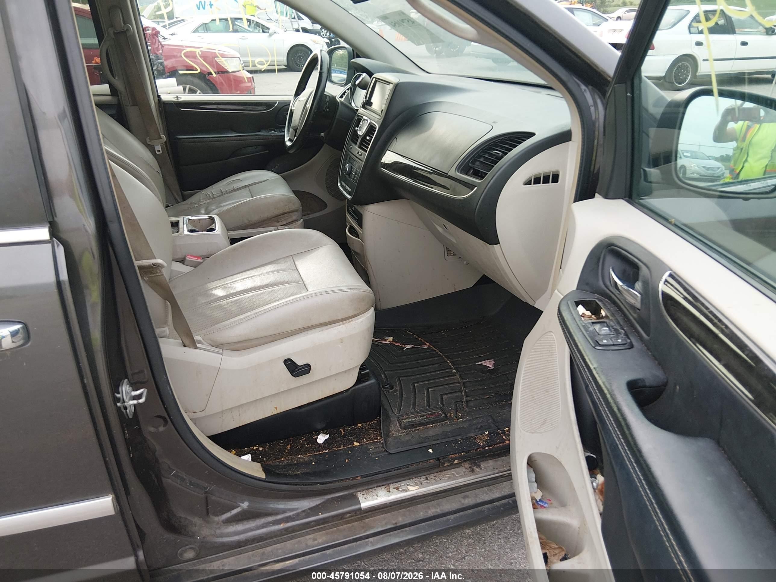 2015 Chrysler Town & Country Touring-l Gray vin: 2C4RC1CG1FR526147