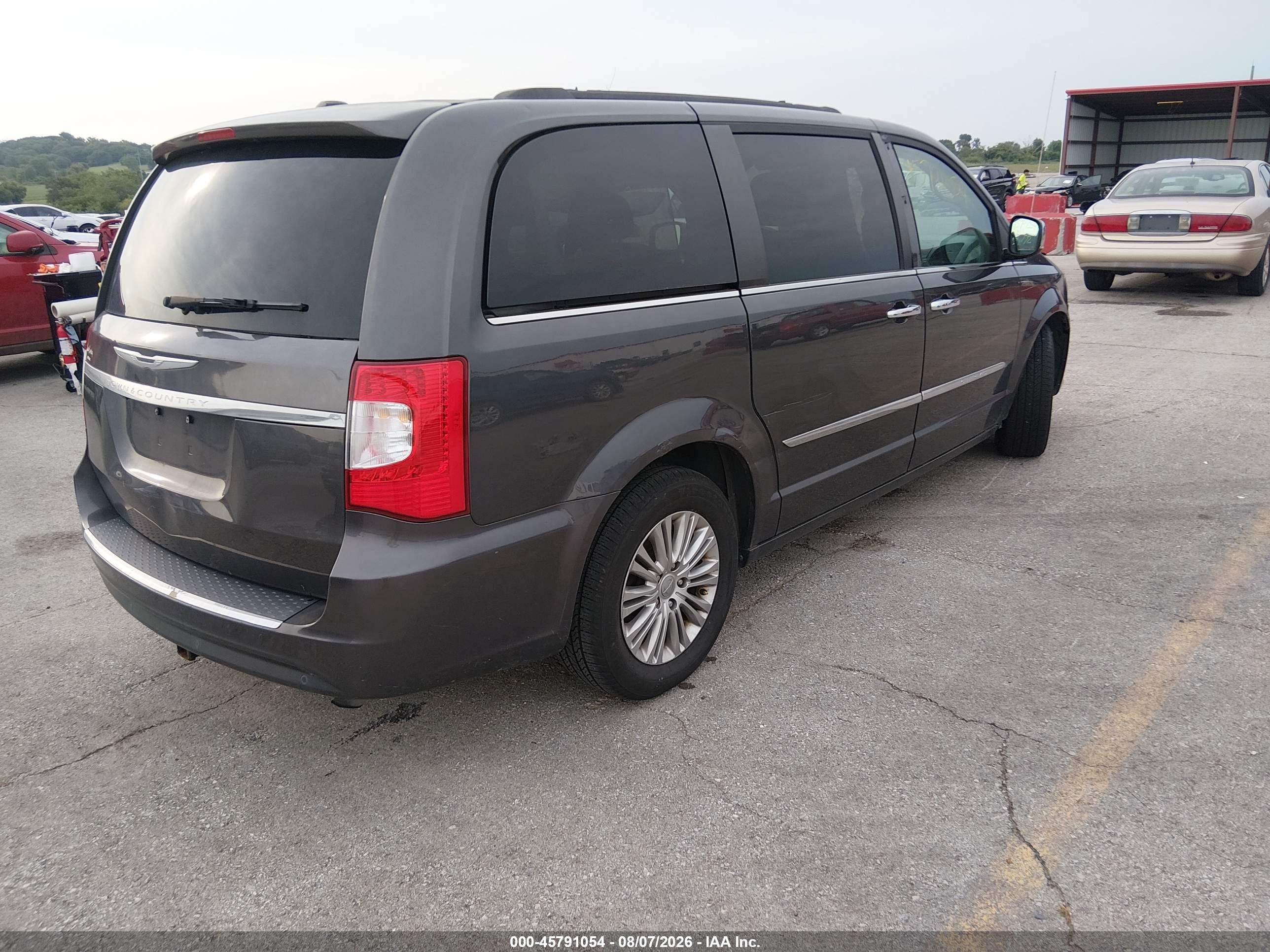 2015 Chrysler Town & Country Touring-l Gray vin: 2C4RC1CG1FR526147