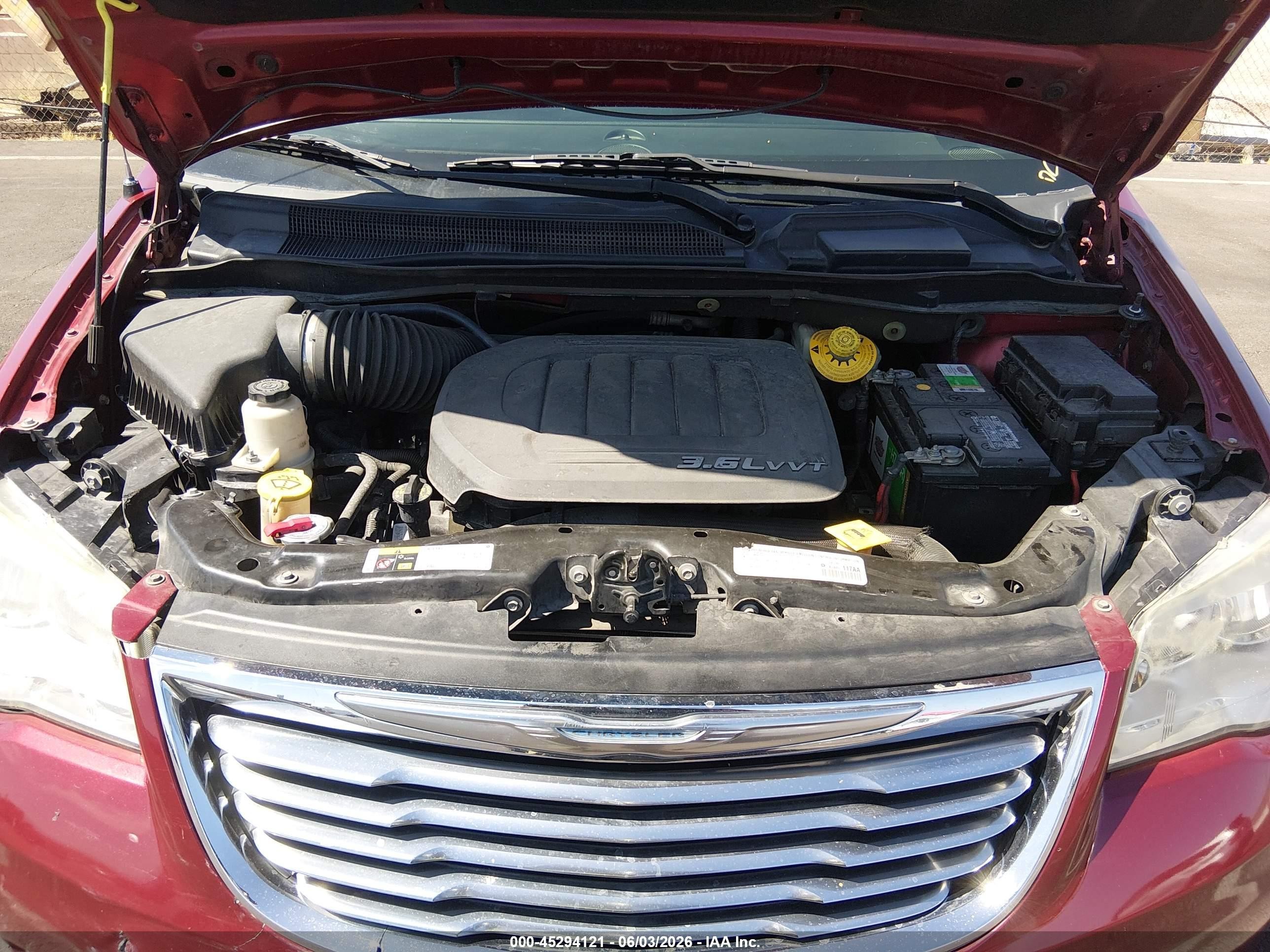 2015 Chrysler Town & Country Touring-l Красный vin: 2C4RC1CG1FR608931