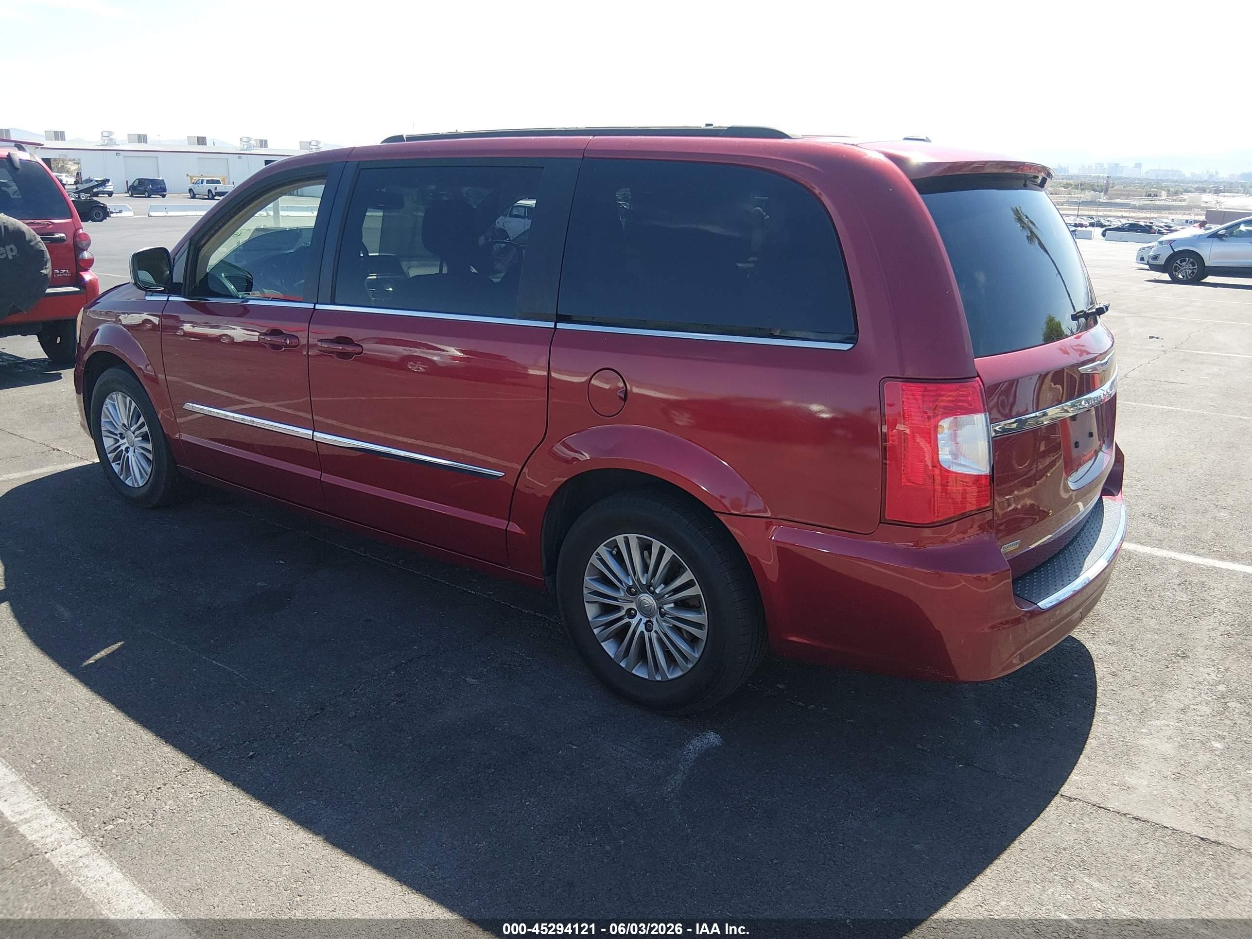 2015 Chrysler Town & Country Touring-l Красный vin: 2C4RC1CG1FR608931
