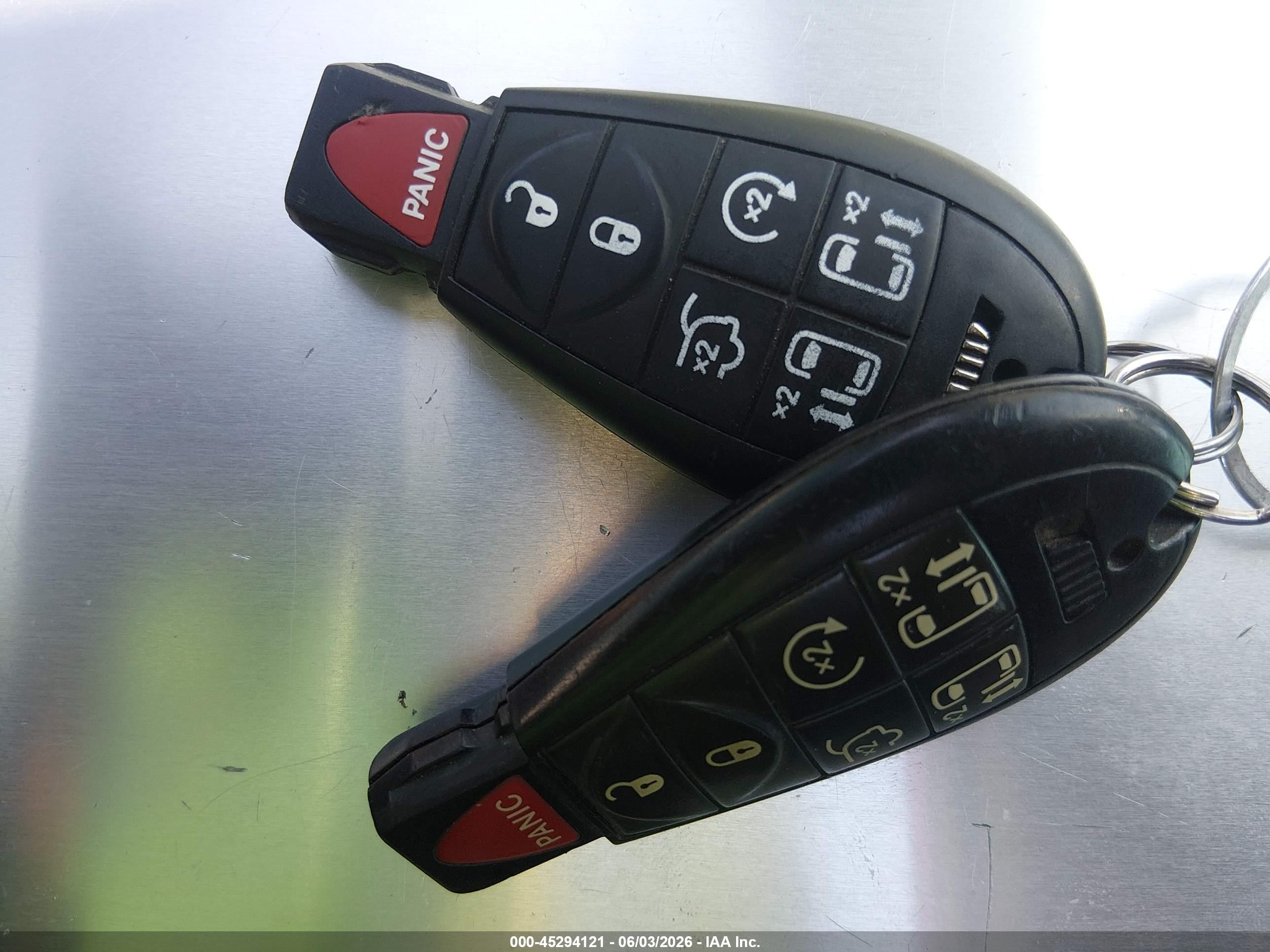 2015 Chrysler Town & Country Touring-l Красный vin: 2C4RC1CG1FR608931