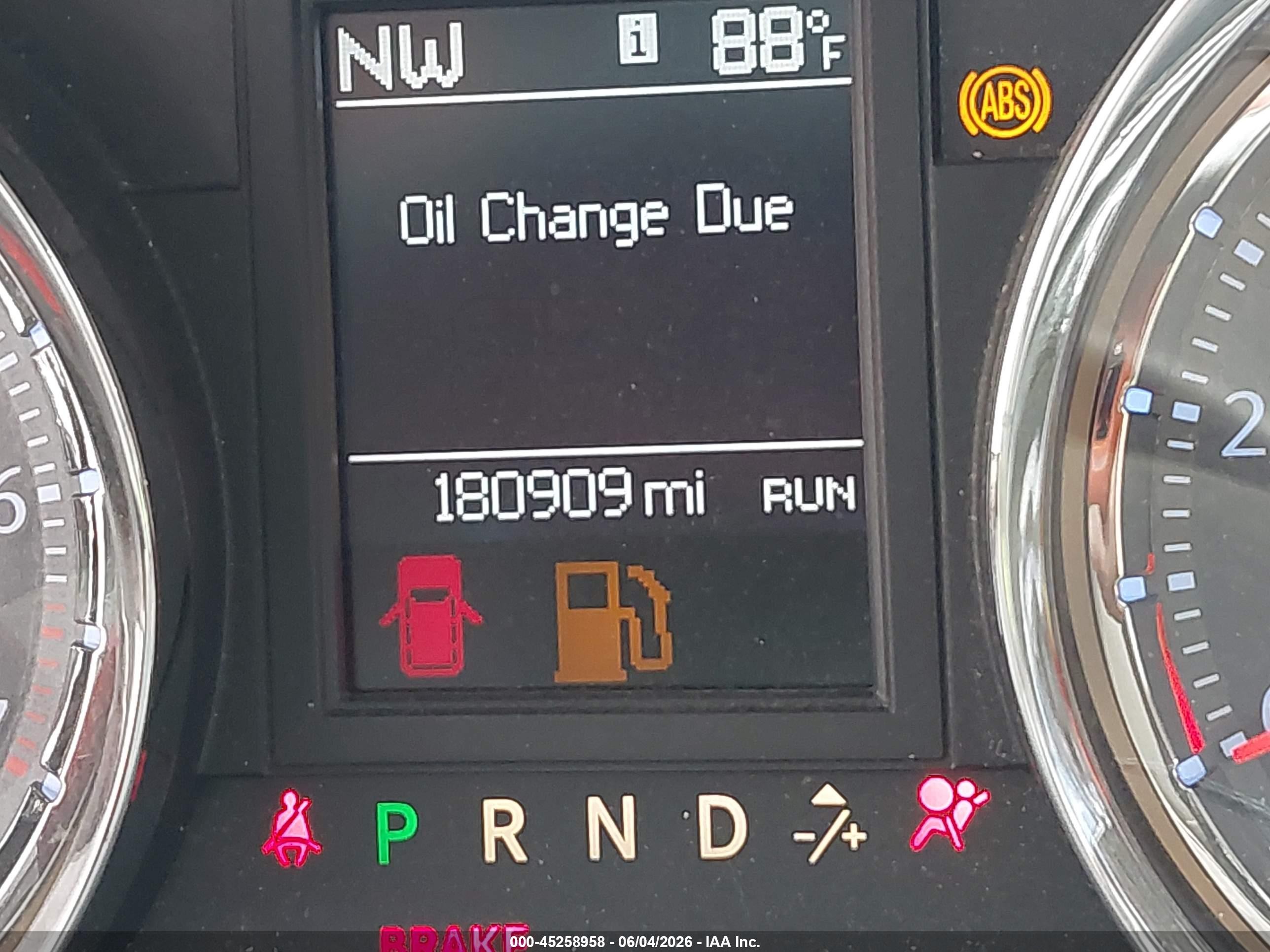 2015 Chrysler Town & Country Touring-l White vin: 2C4RC1CG1FR628502