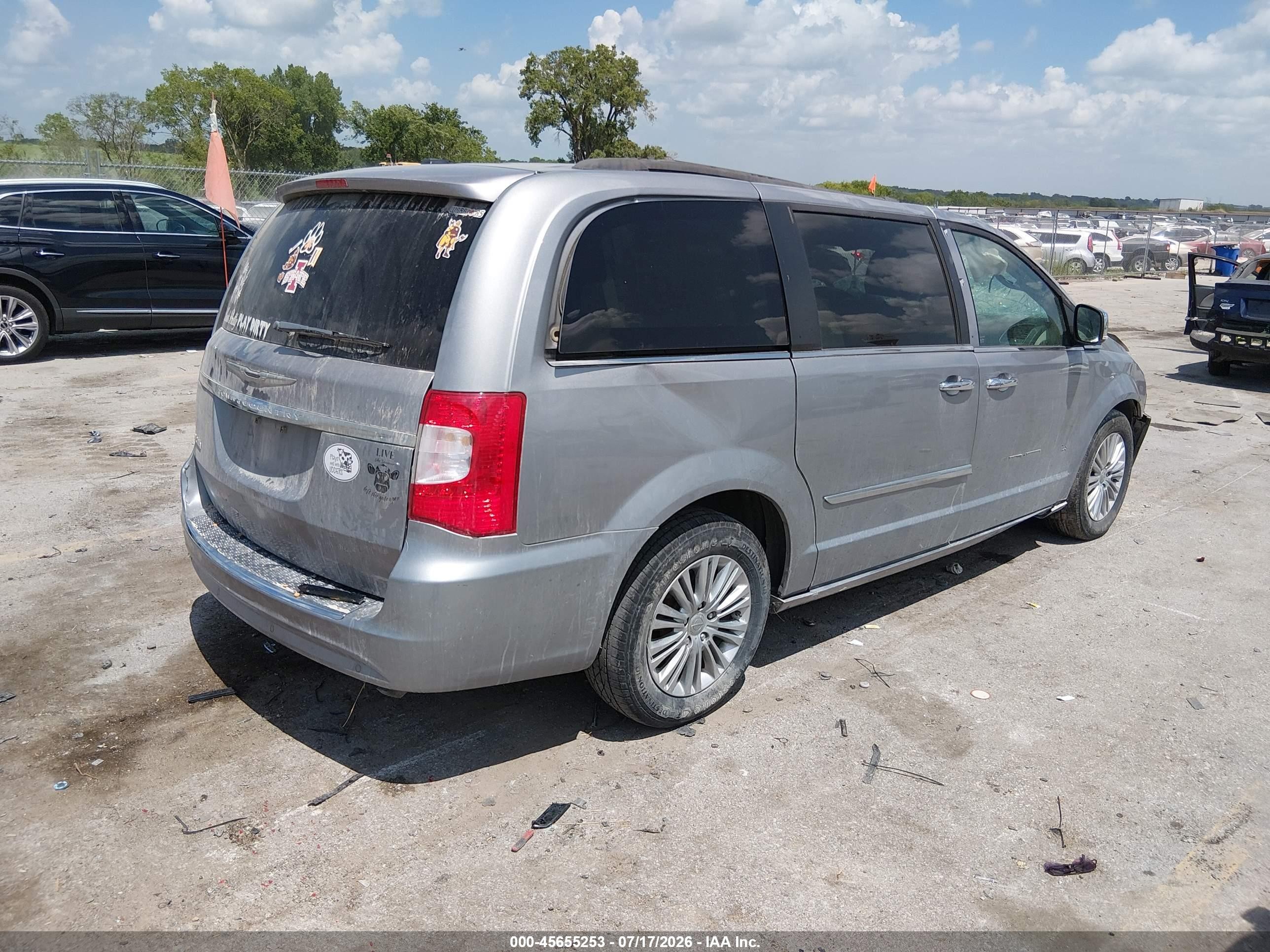2015 Chrysler Town & Country Touring-l Silver vin: 2C4RC1CG1FR638723