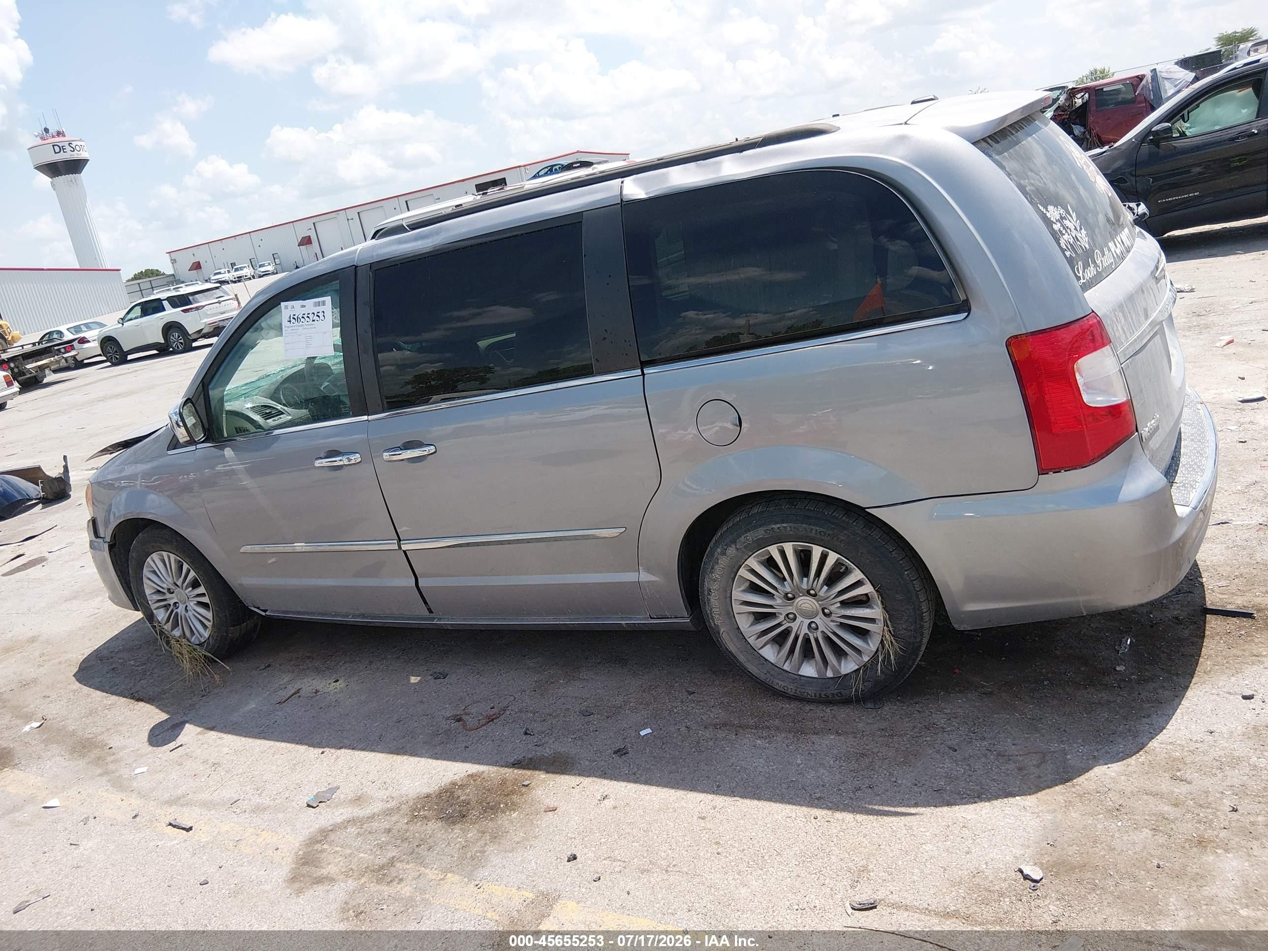 2015 Chrysler Town & Country Touring-l Silver vin: 2C4RC1CG1FR638723