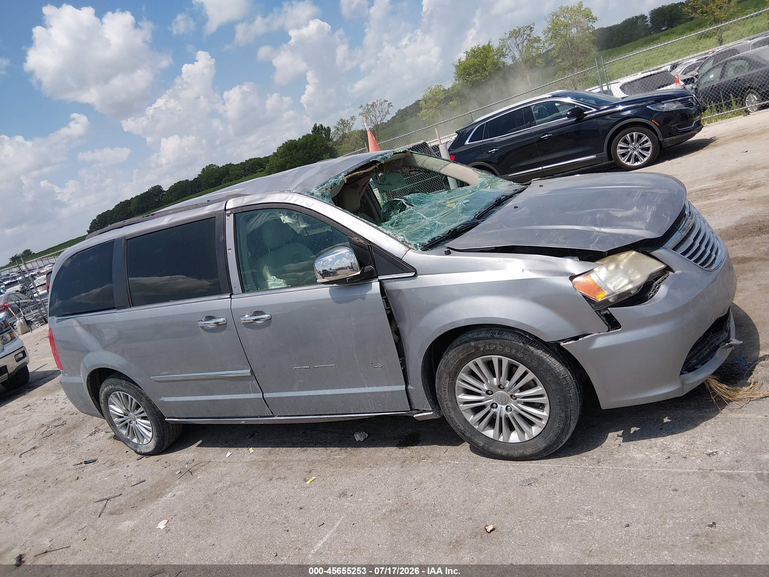 2015 Chrysler Town & Country Touring-l Silver vin: 2C4RC1CG1FR638723