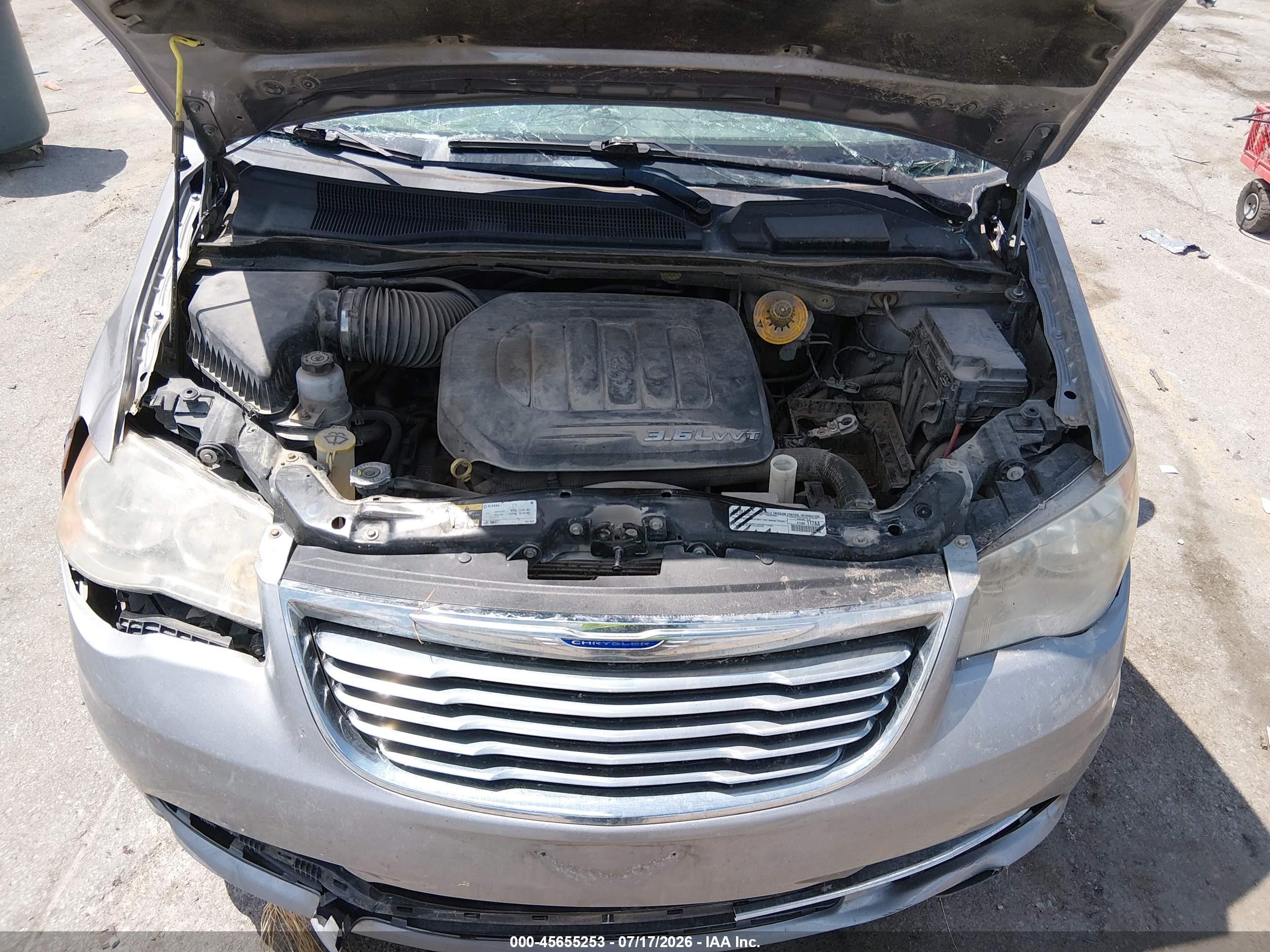 2015 Chrysler Town & Country Touring-l Silver vin: 2C4RC1CG1FR638723
