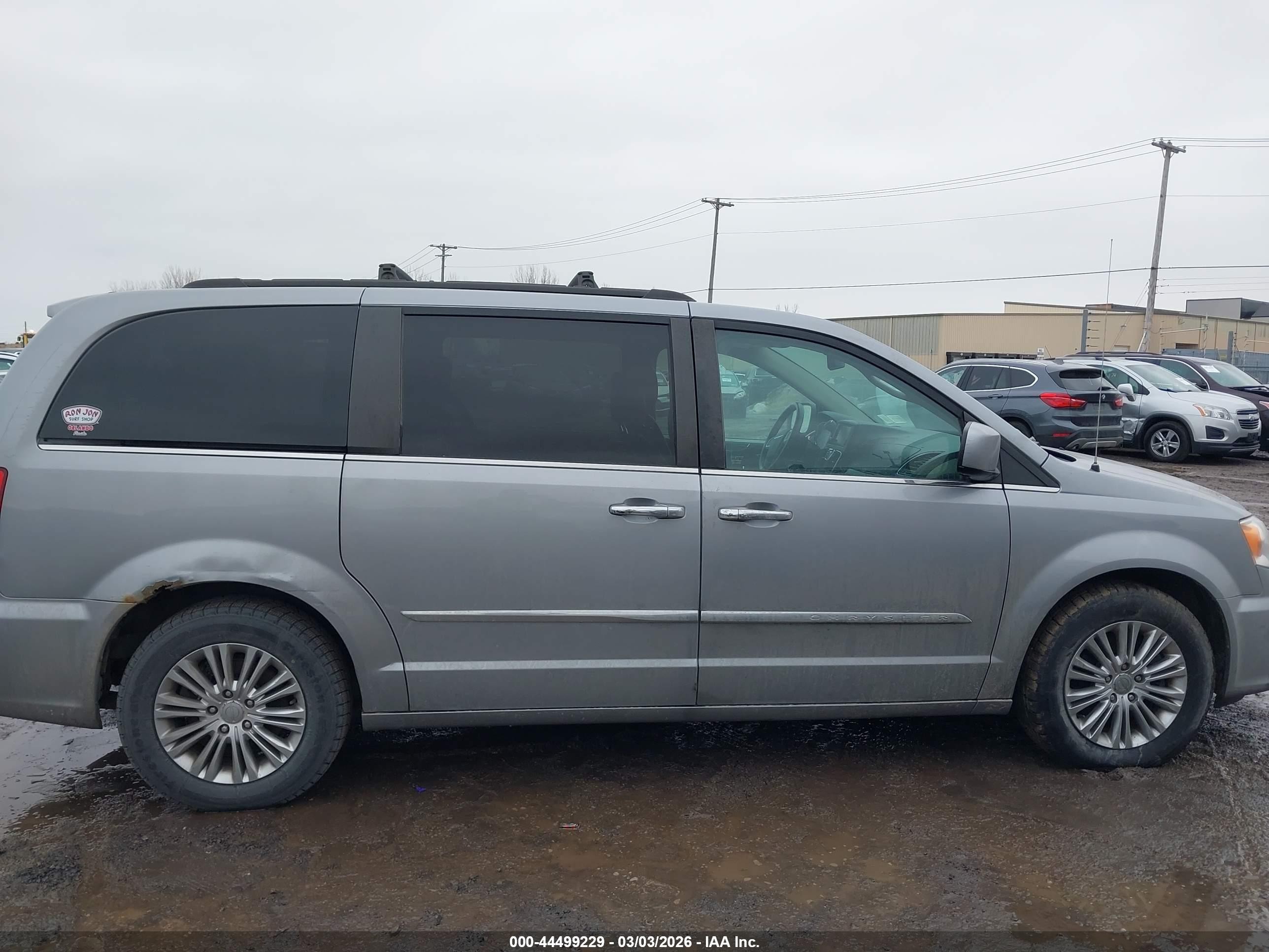 2015 Chrysler Town & Country Touring-l Silver vin: 2C4RC1CG1FR661211