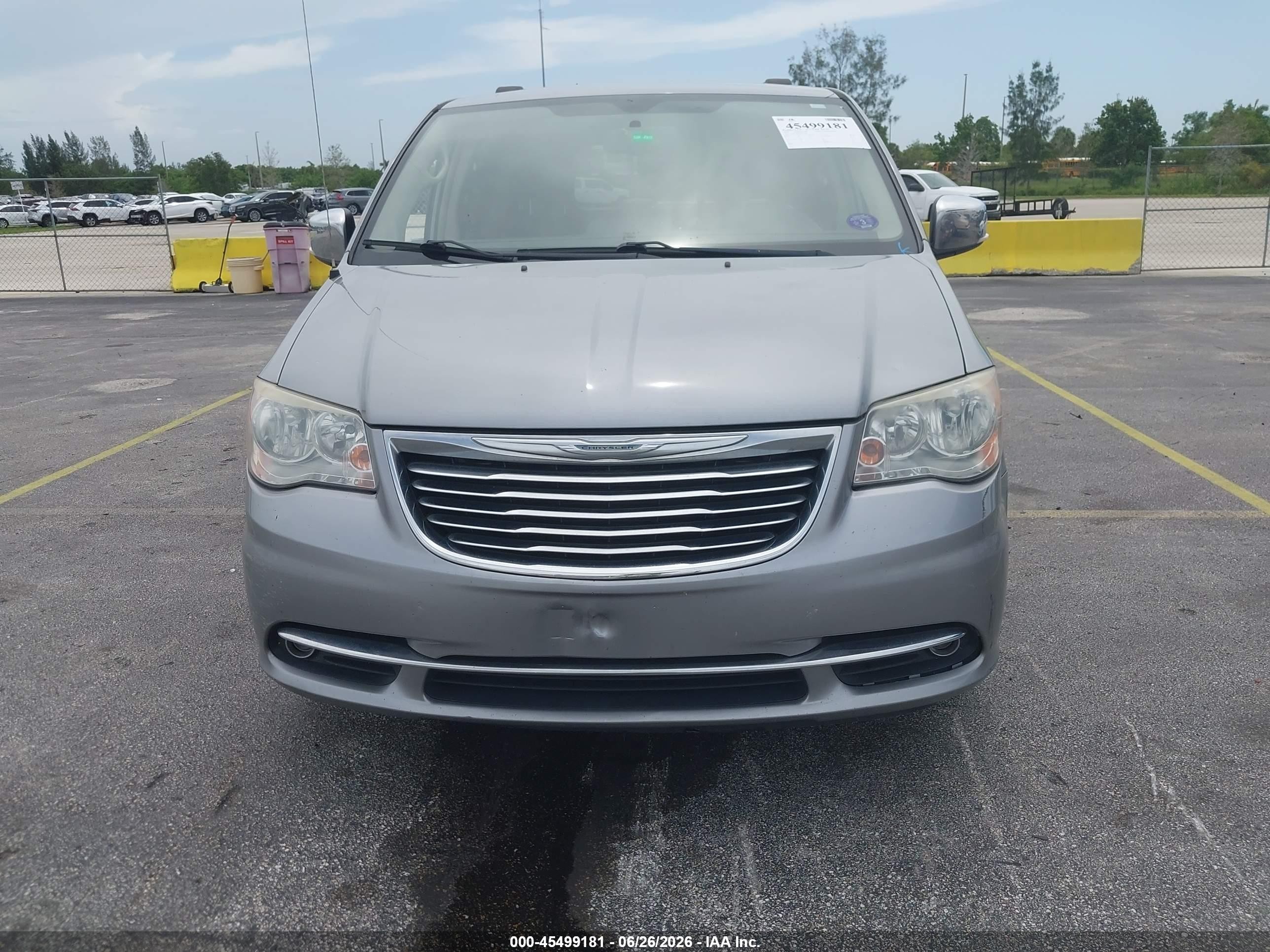 2015 Chrysler Town & Country Touring-l Silver vin: 2C4RC1CG1FR673620