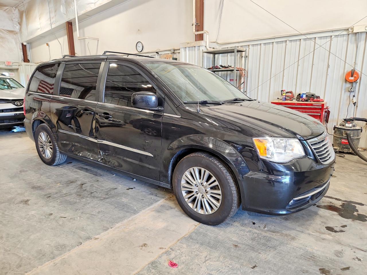 2015 Chrysler Town & Country Touring L Black vin: 2C4RC1CG1FR707880