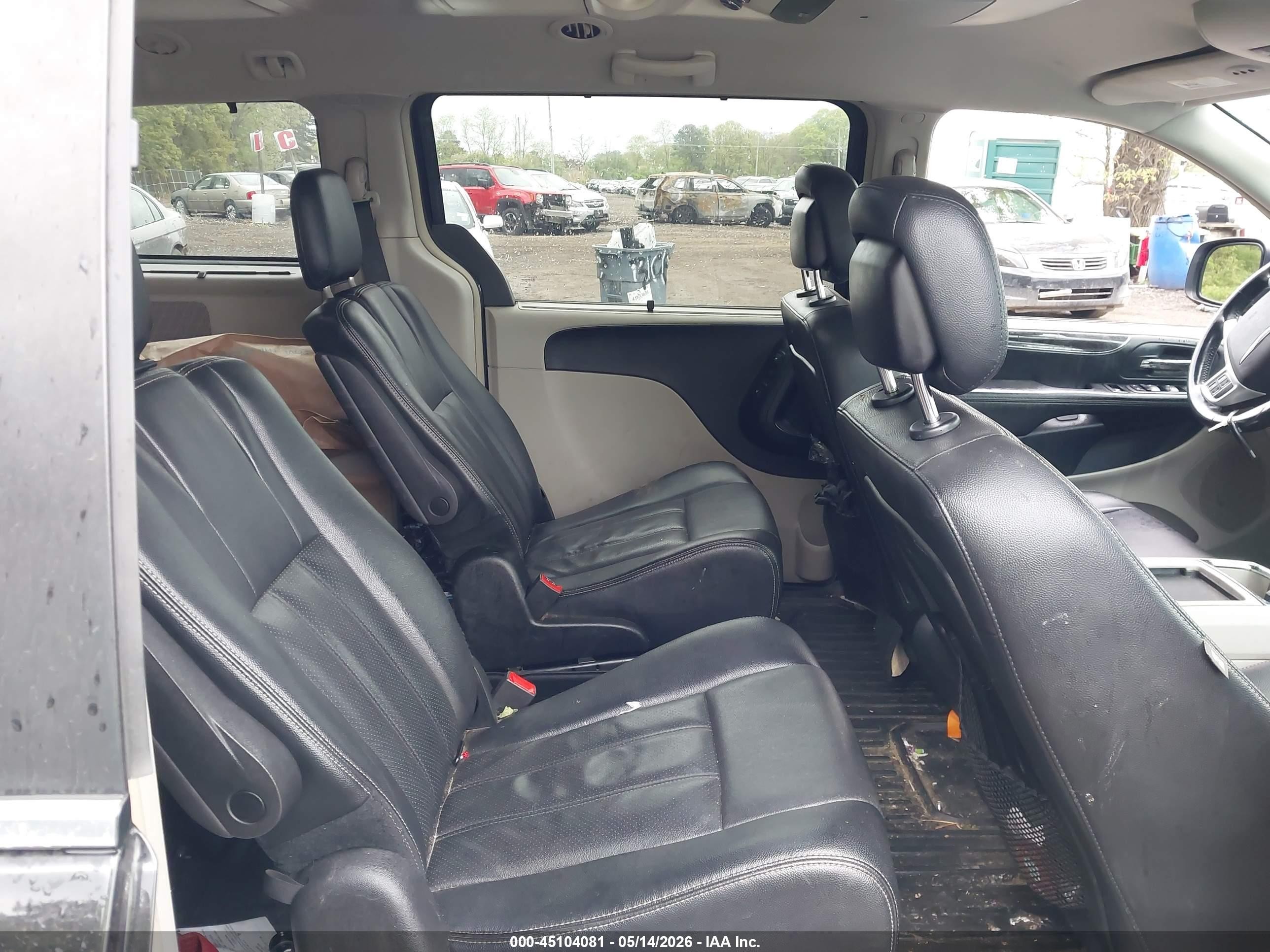 2015 Chrysler Town & Country Touring-l Black vin: 2C4RC1CG1FR731483