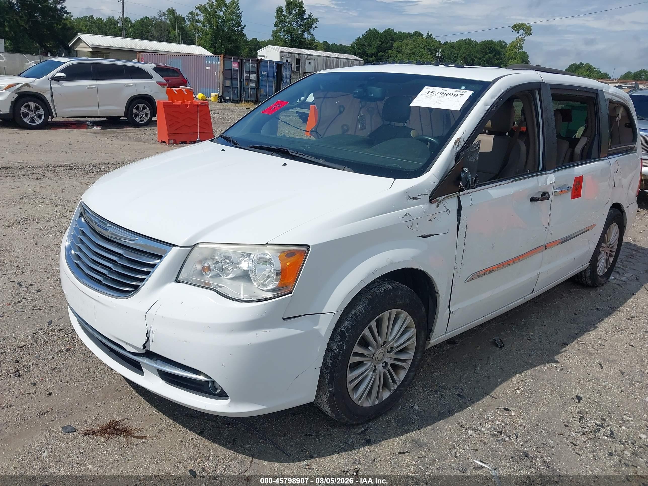 2016 Chrysler Town & Country Touring-l Anniversary Edition White vin: 2C4RC1CG1GR223421