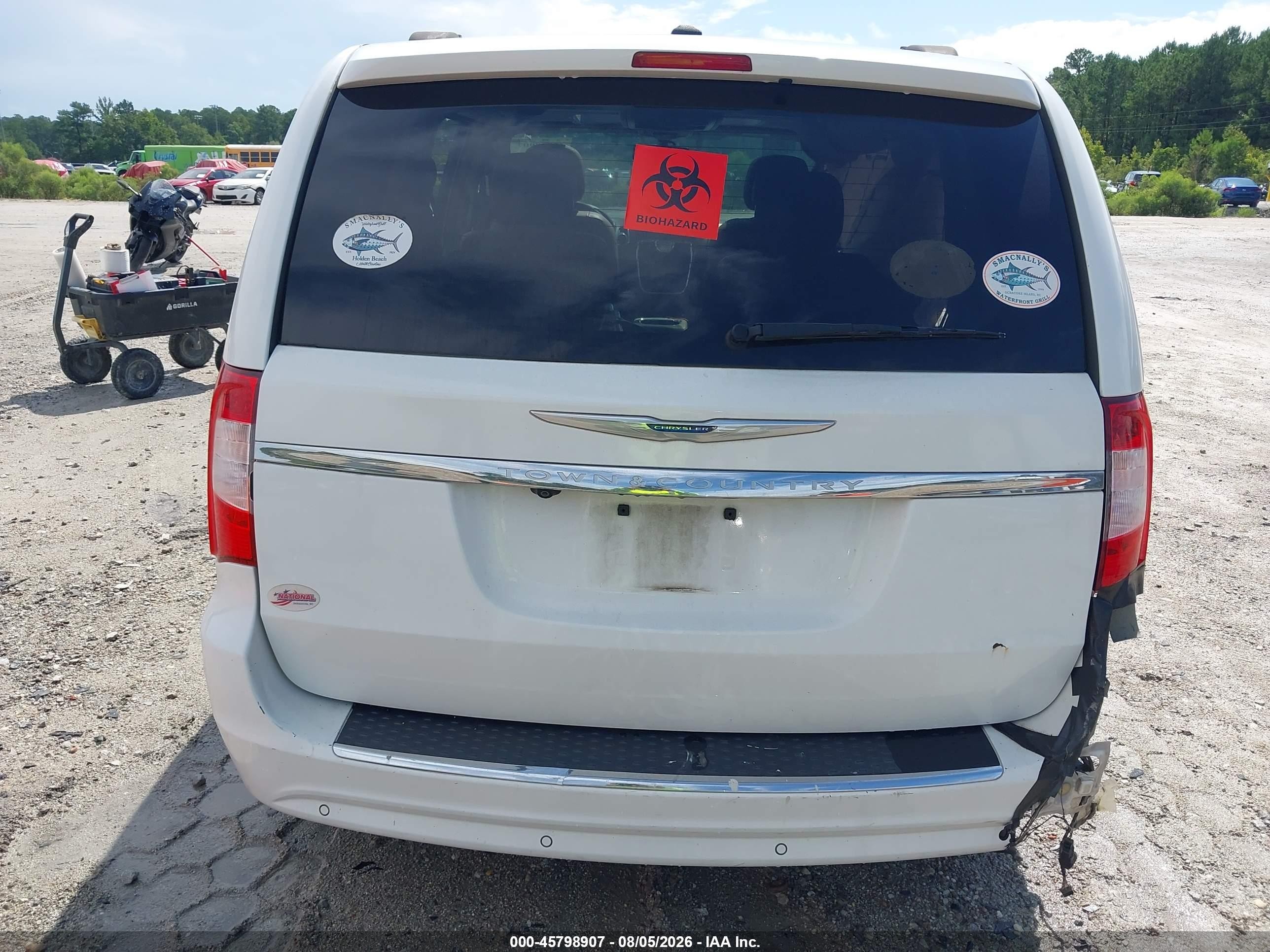 2016 Chrysler Town & Country Touring-l Anniversary Edition White vin: 2C4RC1CG1GR223421