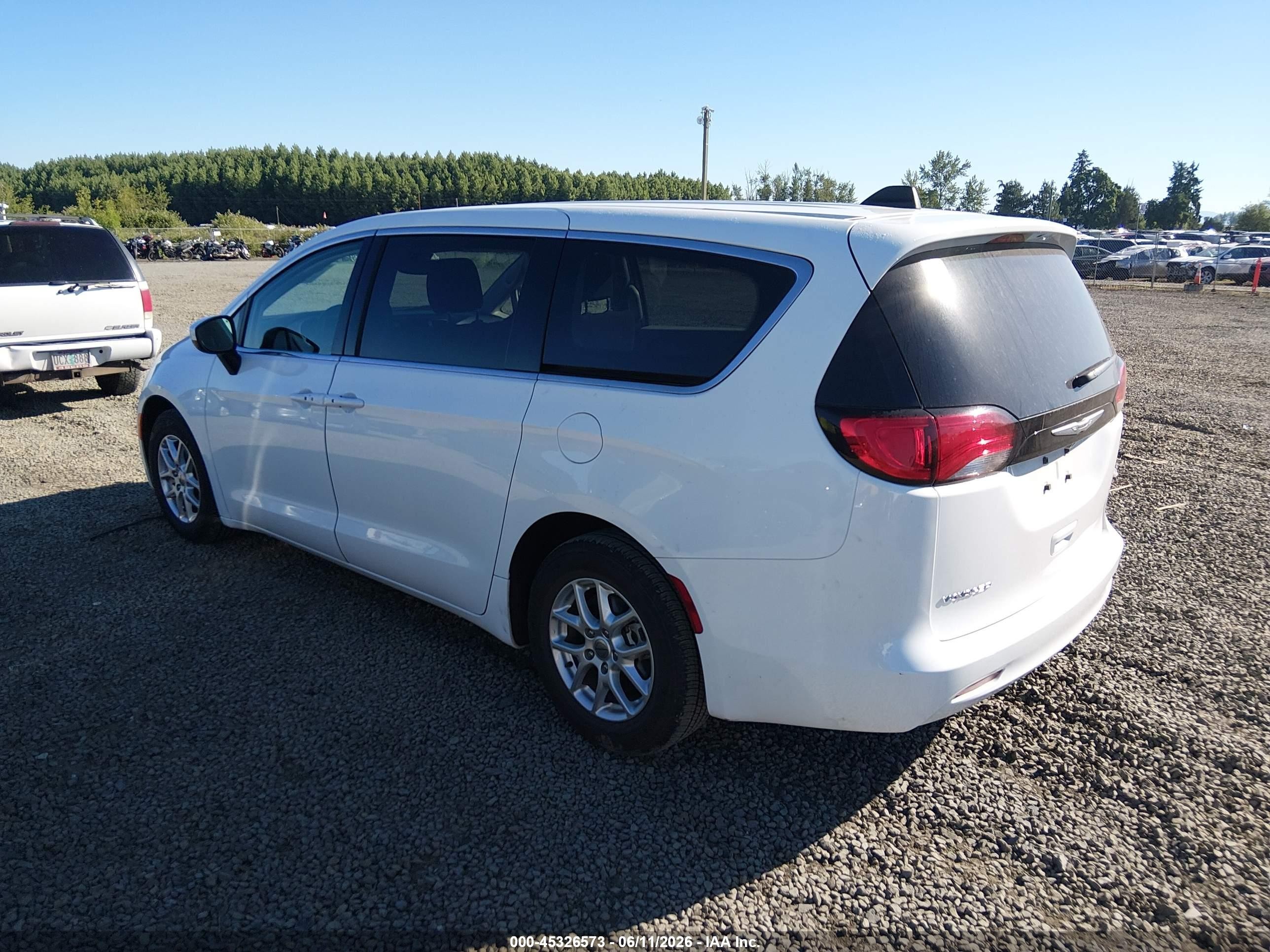 2023 Chrysler Voyager Lx White vin: 2C4RC1CG1PR577830