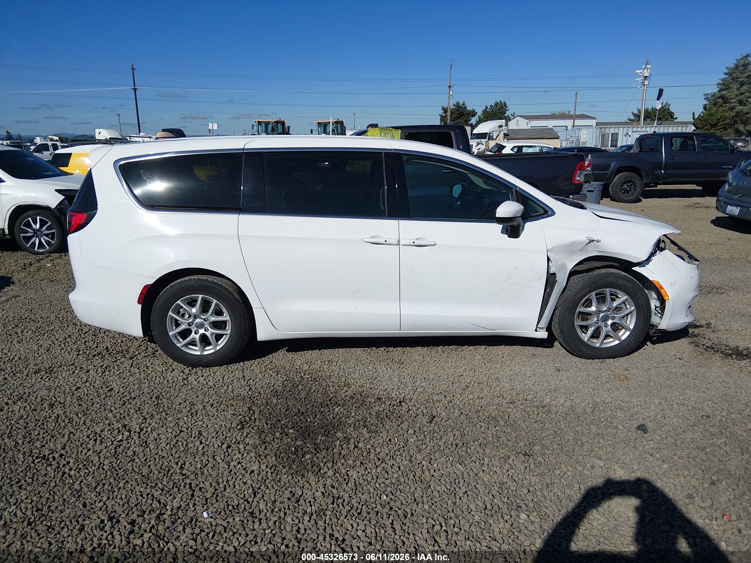 2023 Chrysler Voyager Lx White vin: 2C4RC1CG1PR577830