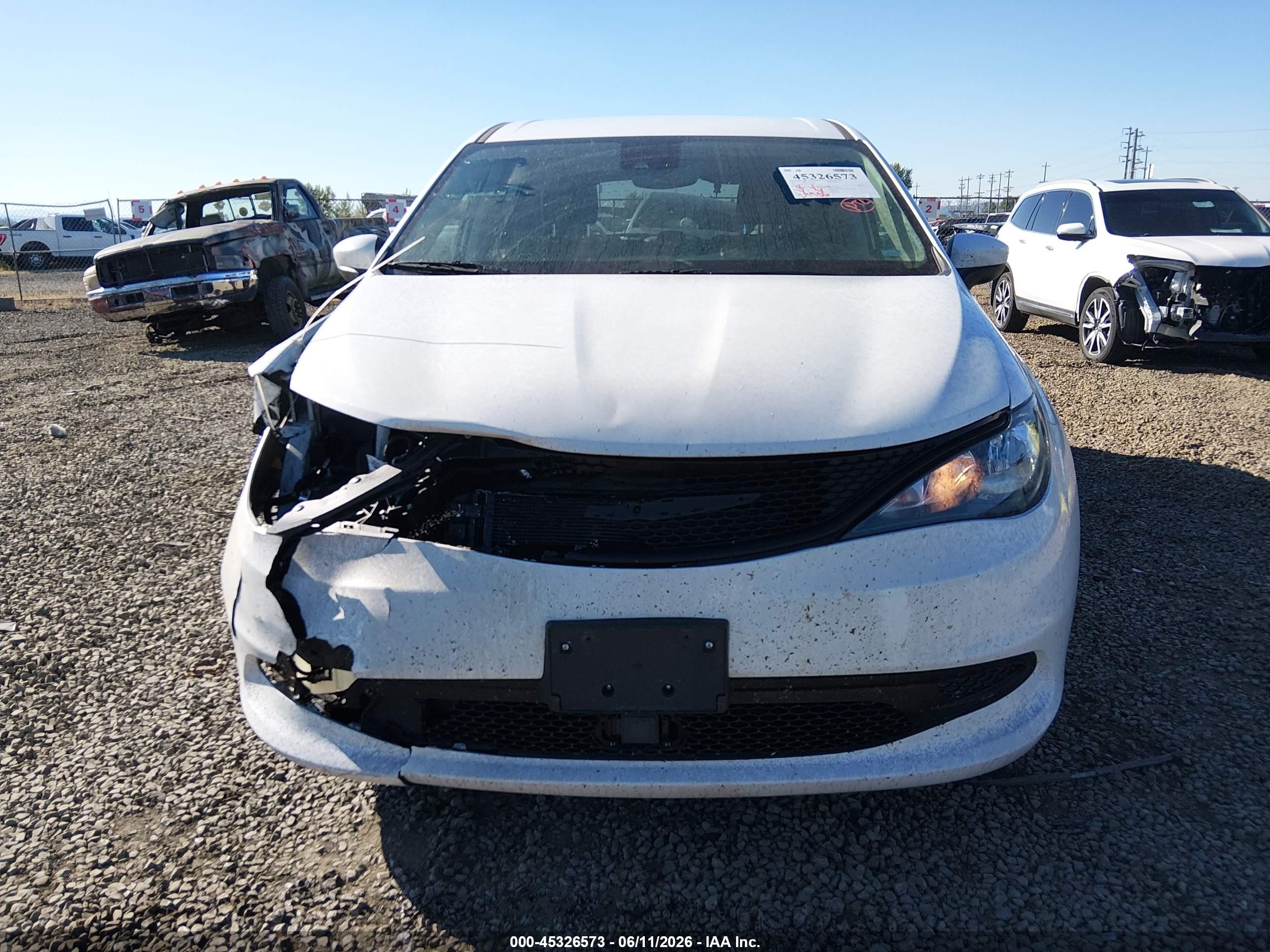 2023 Chrysler Voyager Lx White vin: 2C4RC1CG1PR577830