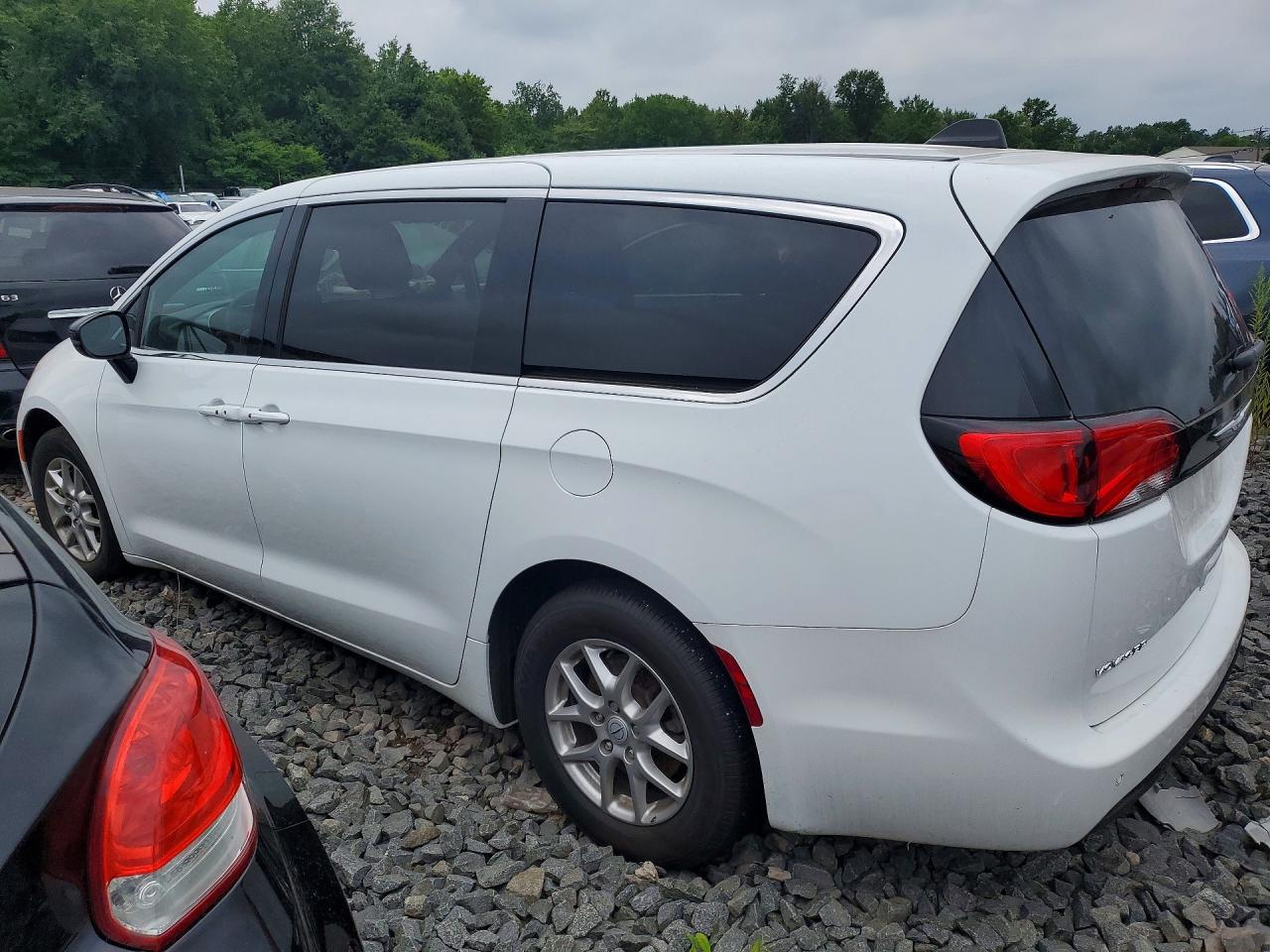 2025 Chrysler Voyager Lx White vin: 2C4RC1CG1SR580297