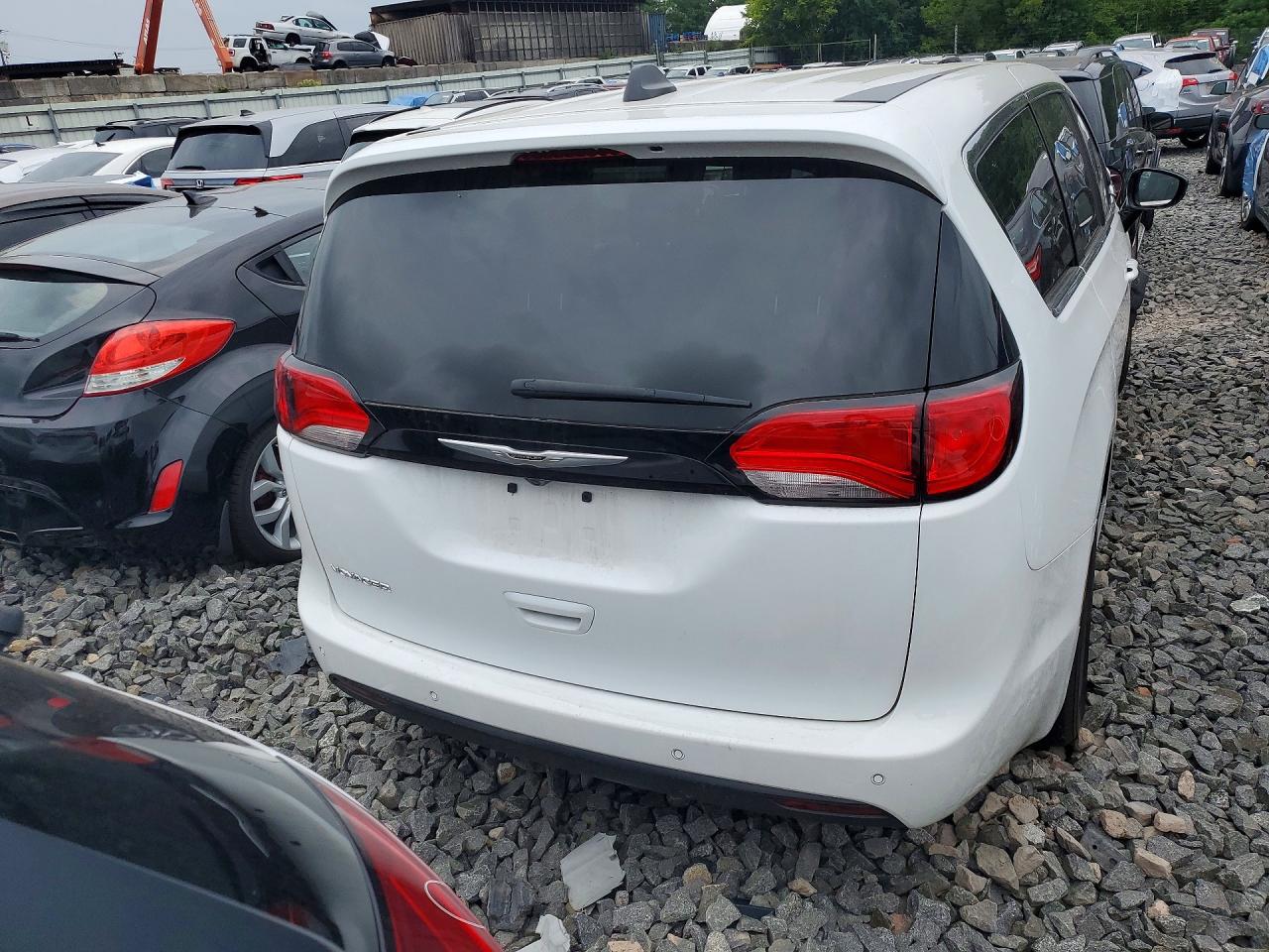 2025 Chrysler Voyager Lx White vin: 2C4RC1CG1SR580297