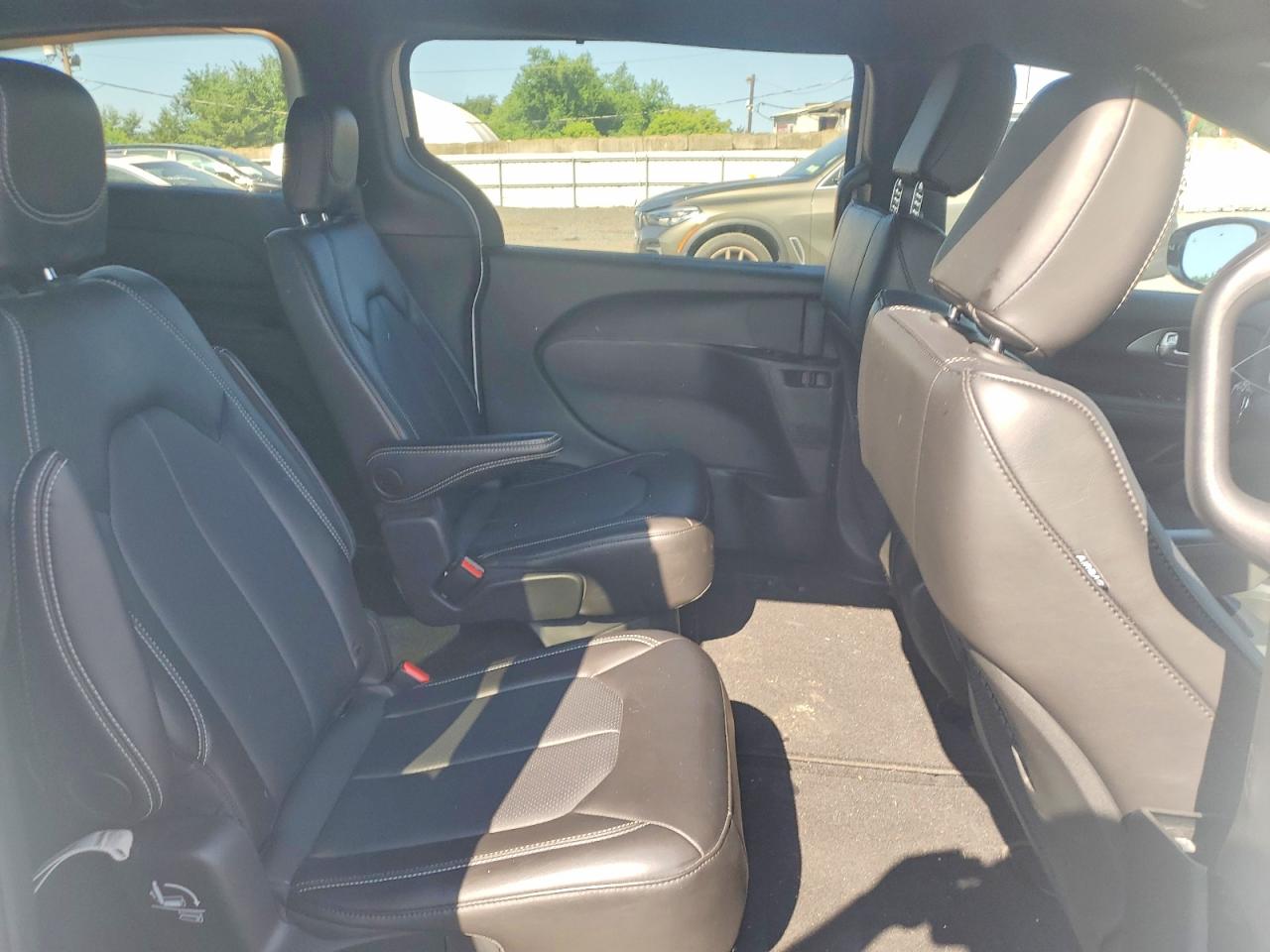 2025 Chrysler Voyager Lx White vin: 2C4RC1CG1SR580297